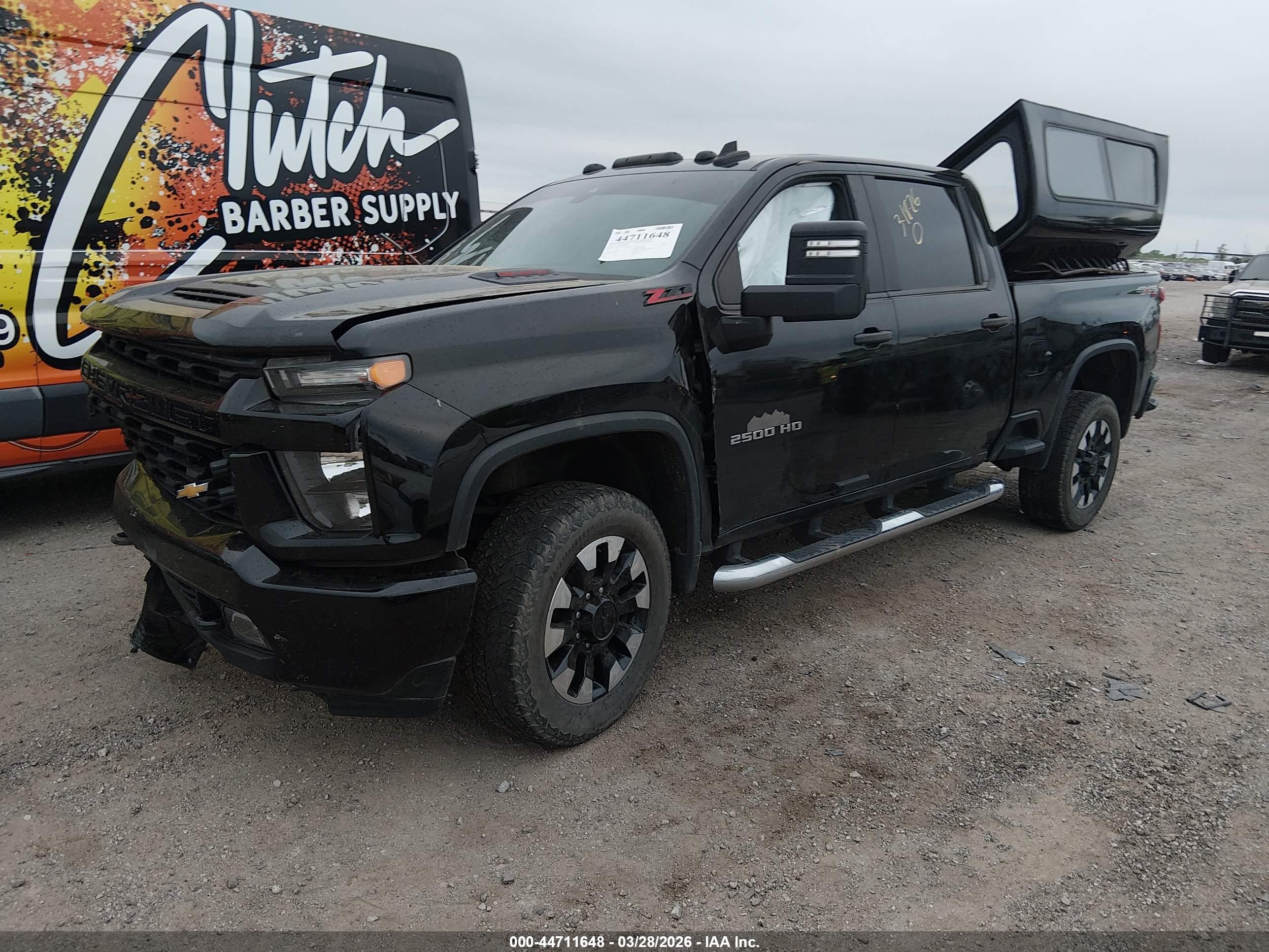 CHEVROLET SILVERADO image 2