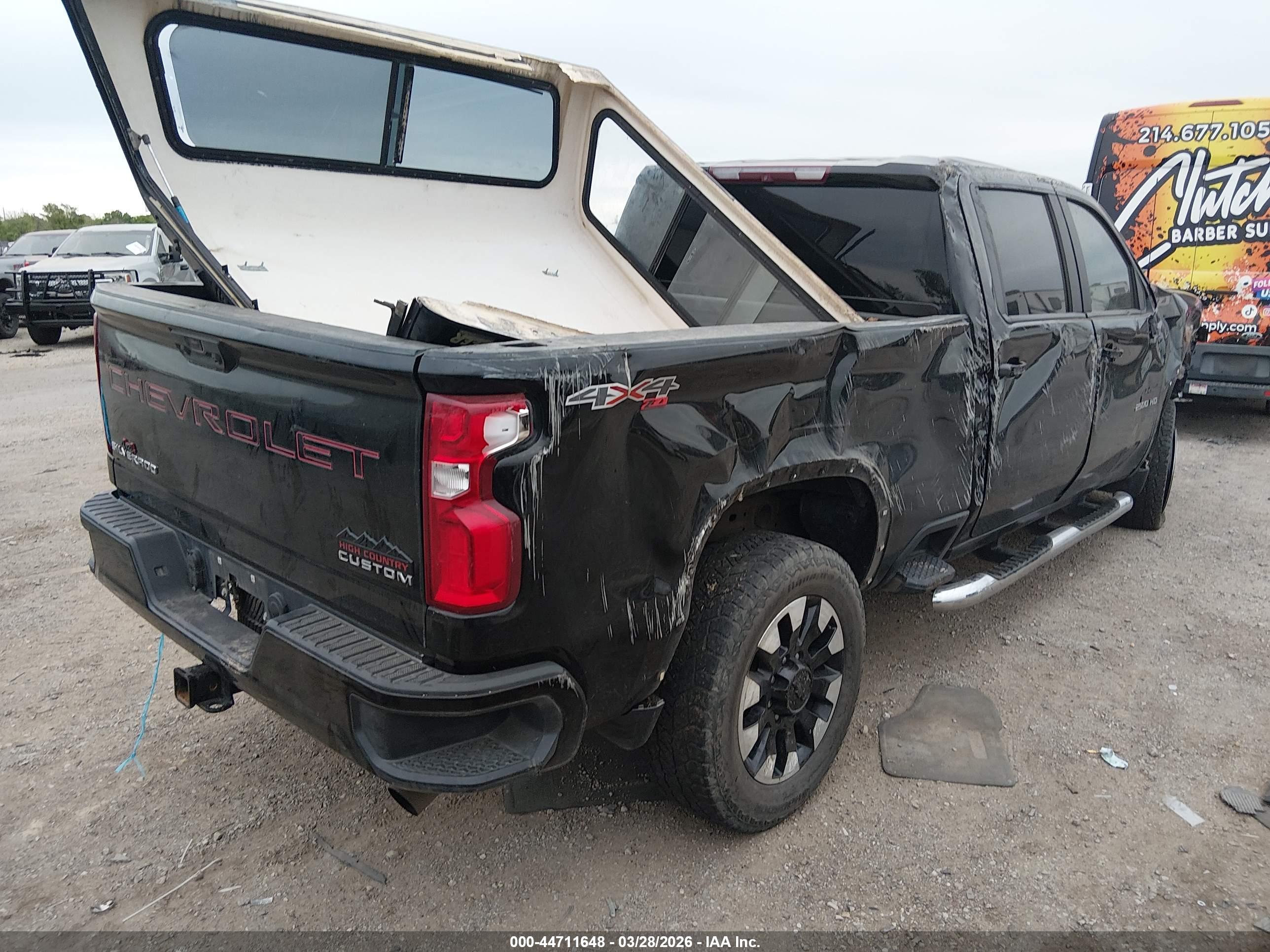 CHEVROLET SILVERADO image 4