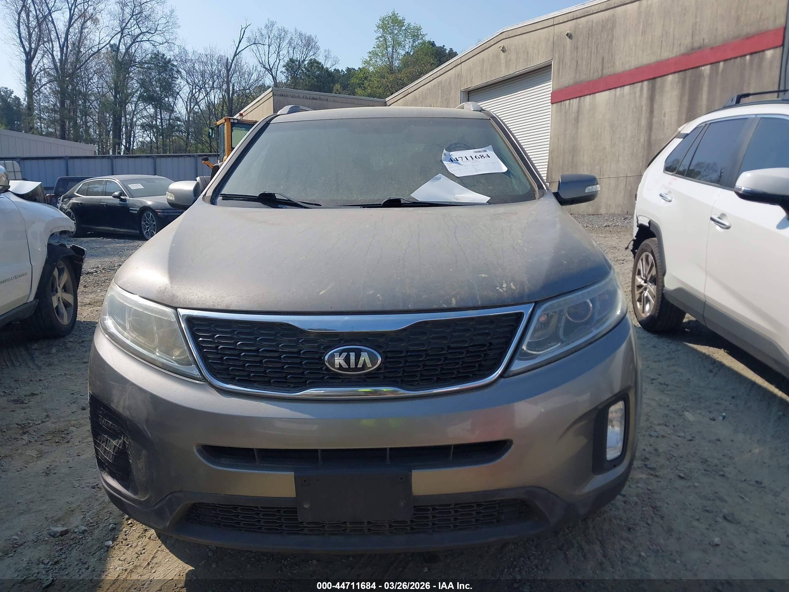 KIA SORENTO image 6