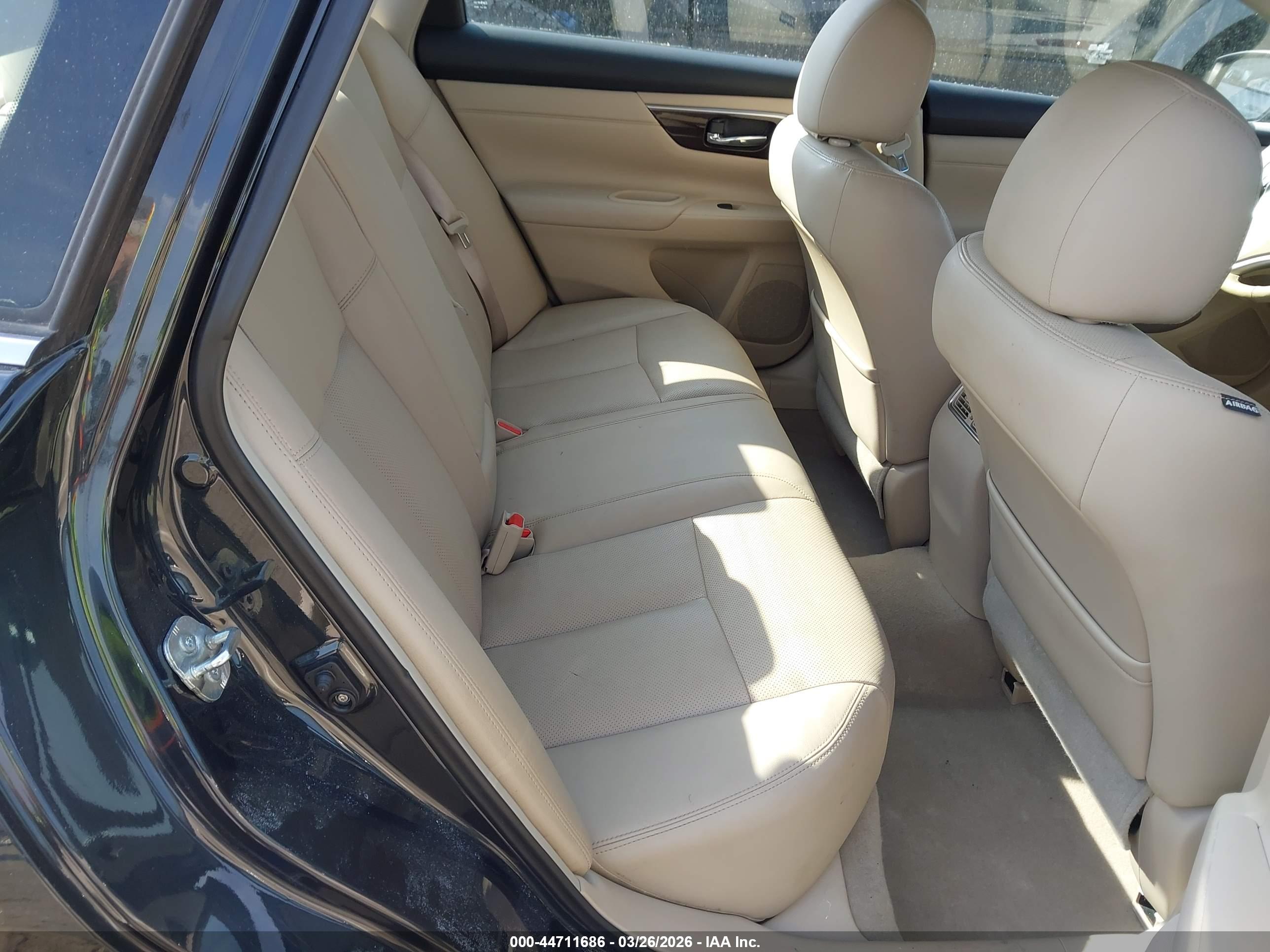 NISSAN ALTIMA image 8