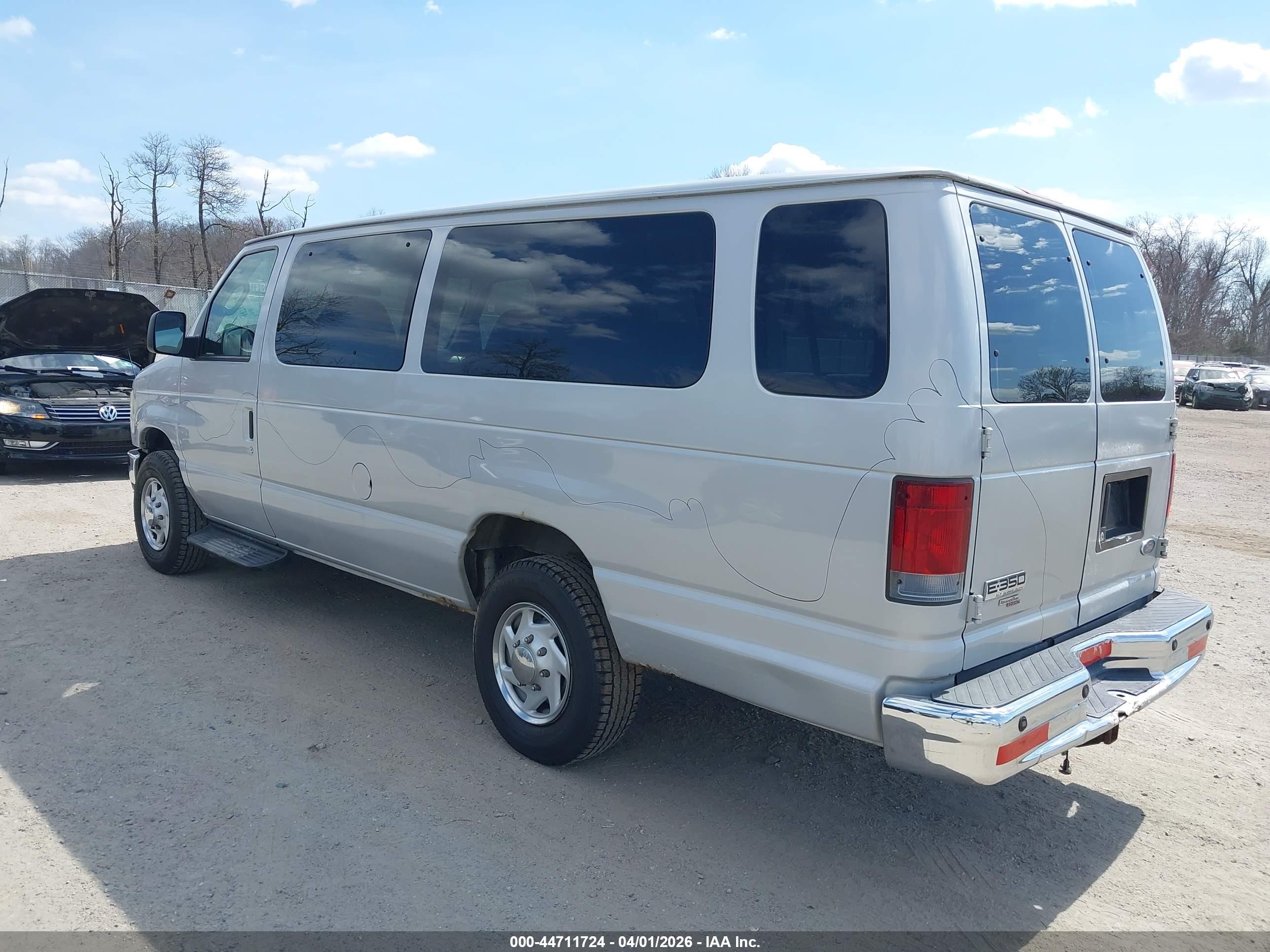 FORD E-350 image 3