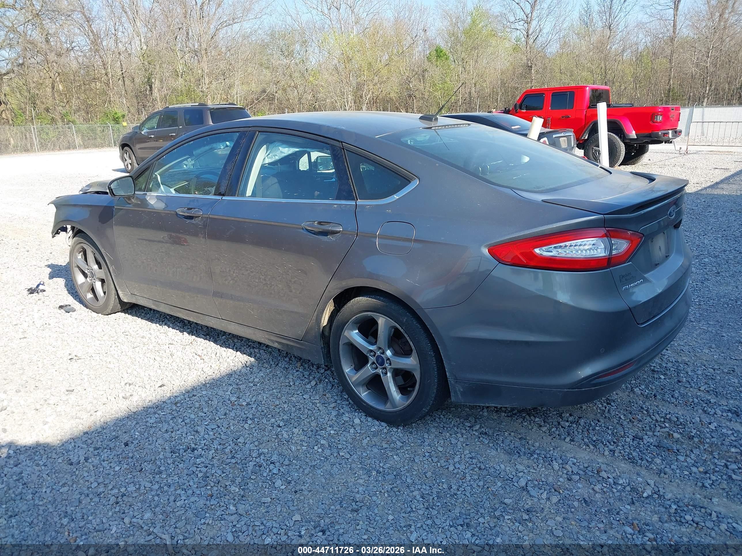 FORD FUSION image 3