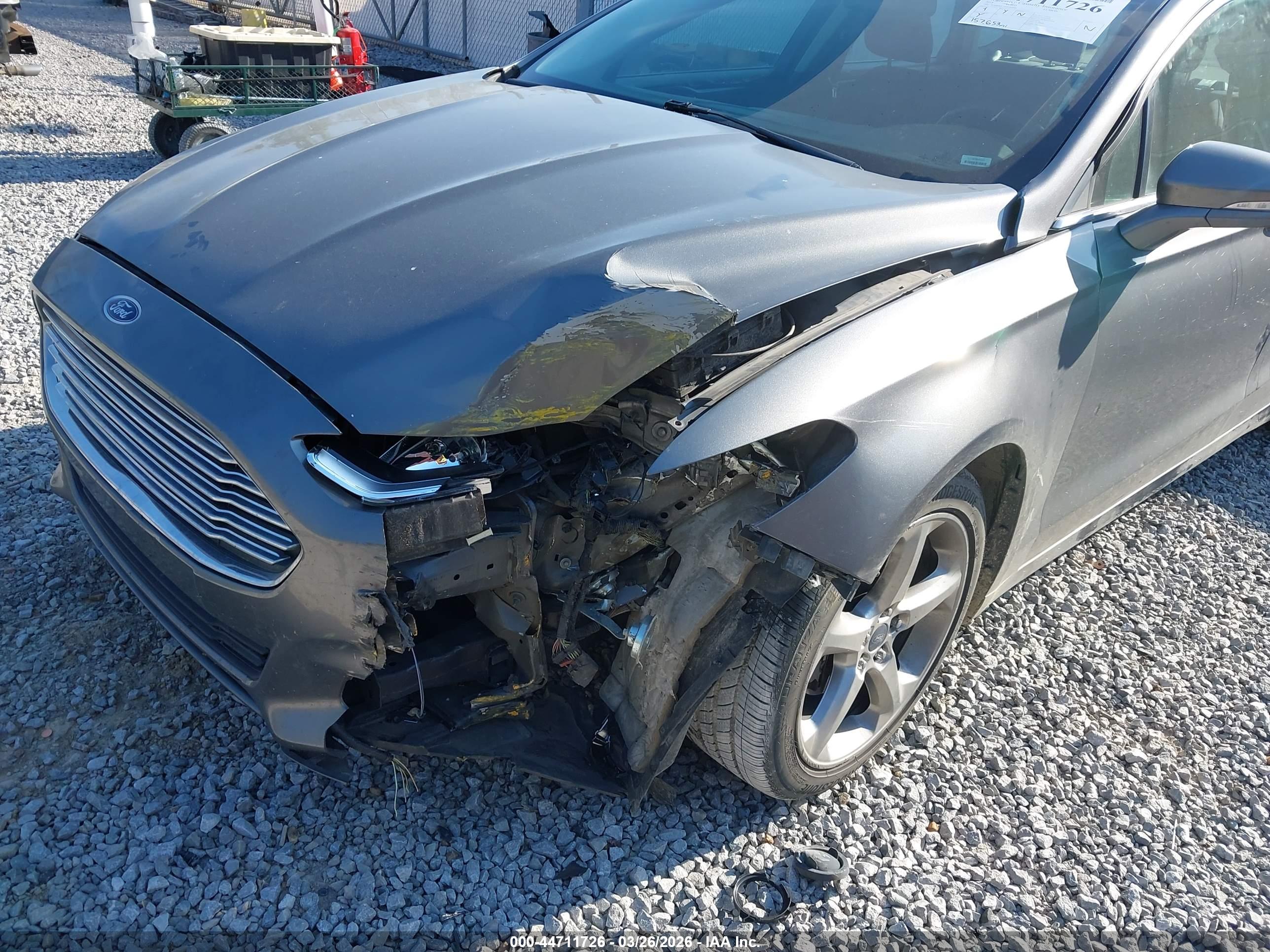 FORD FUSION image 6