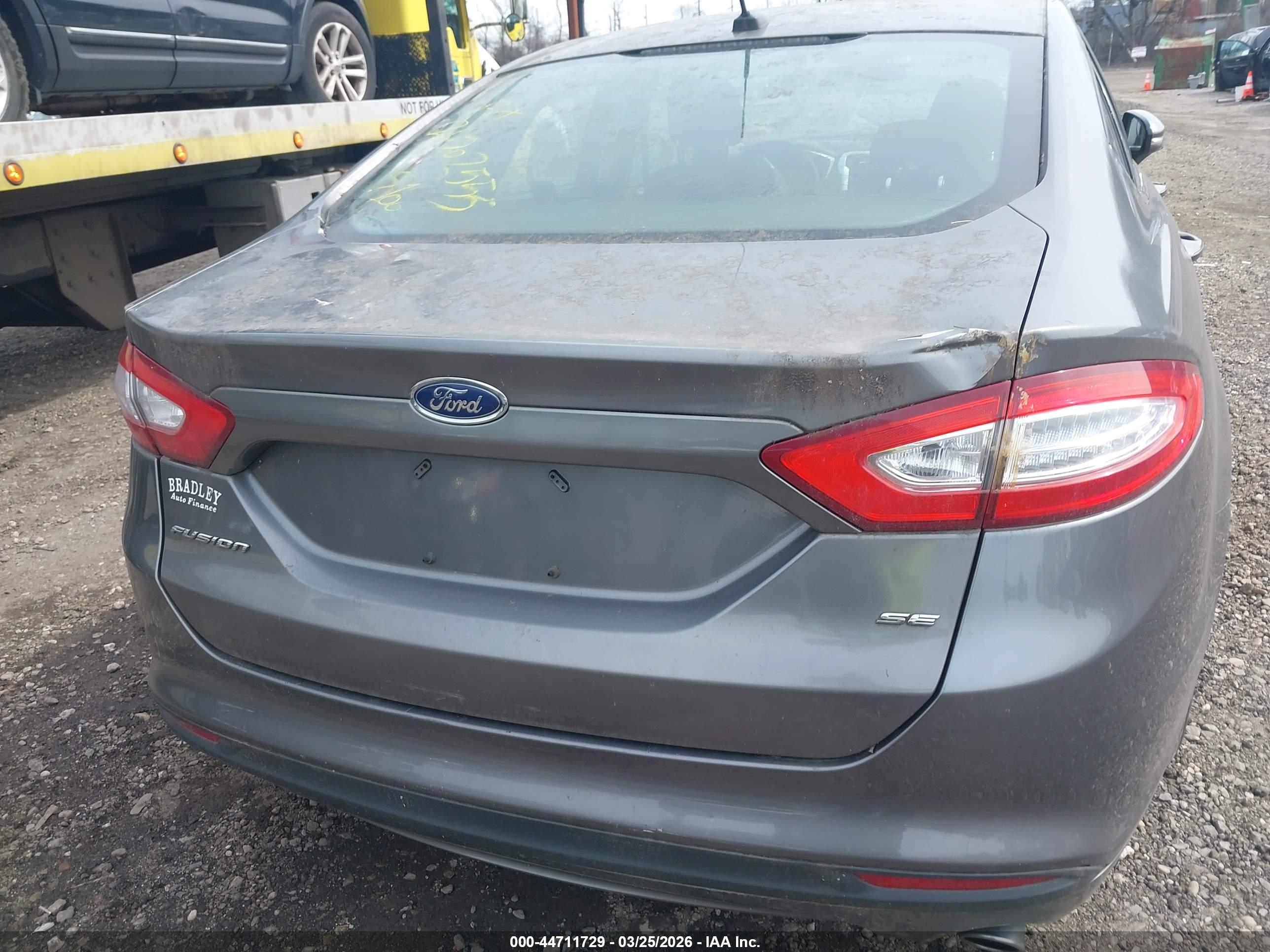 FORD FUSION image 6