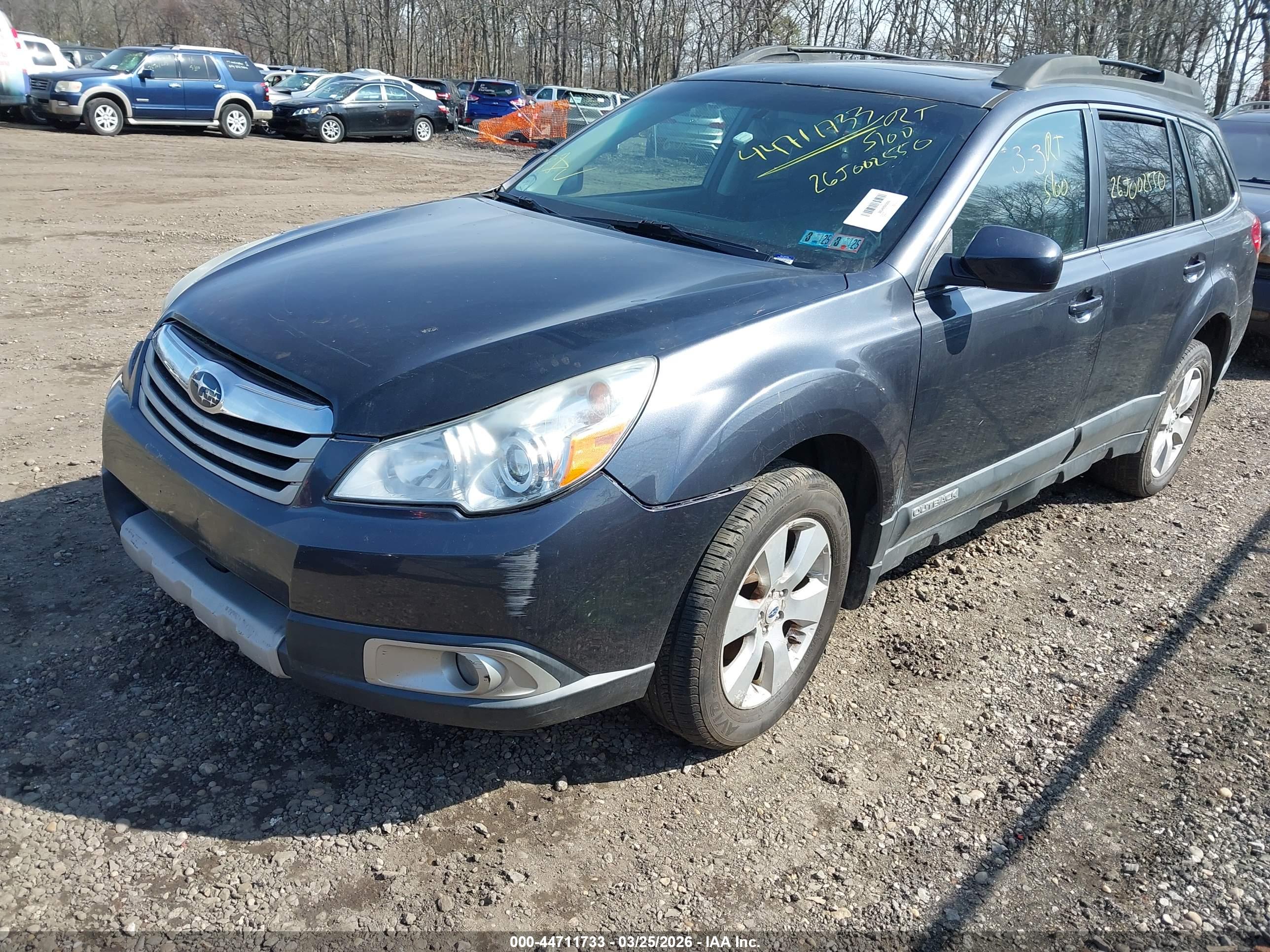 SUBARU OUTBACK image 2
