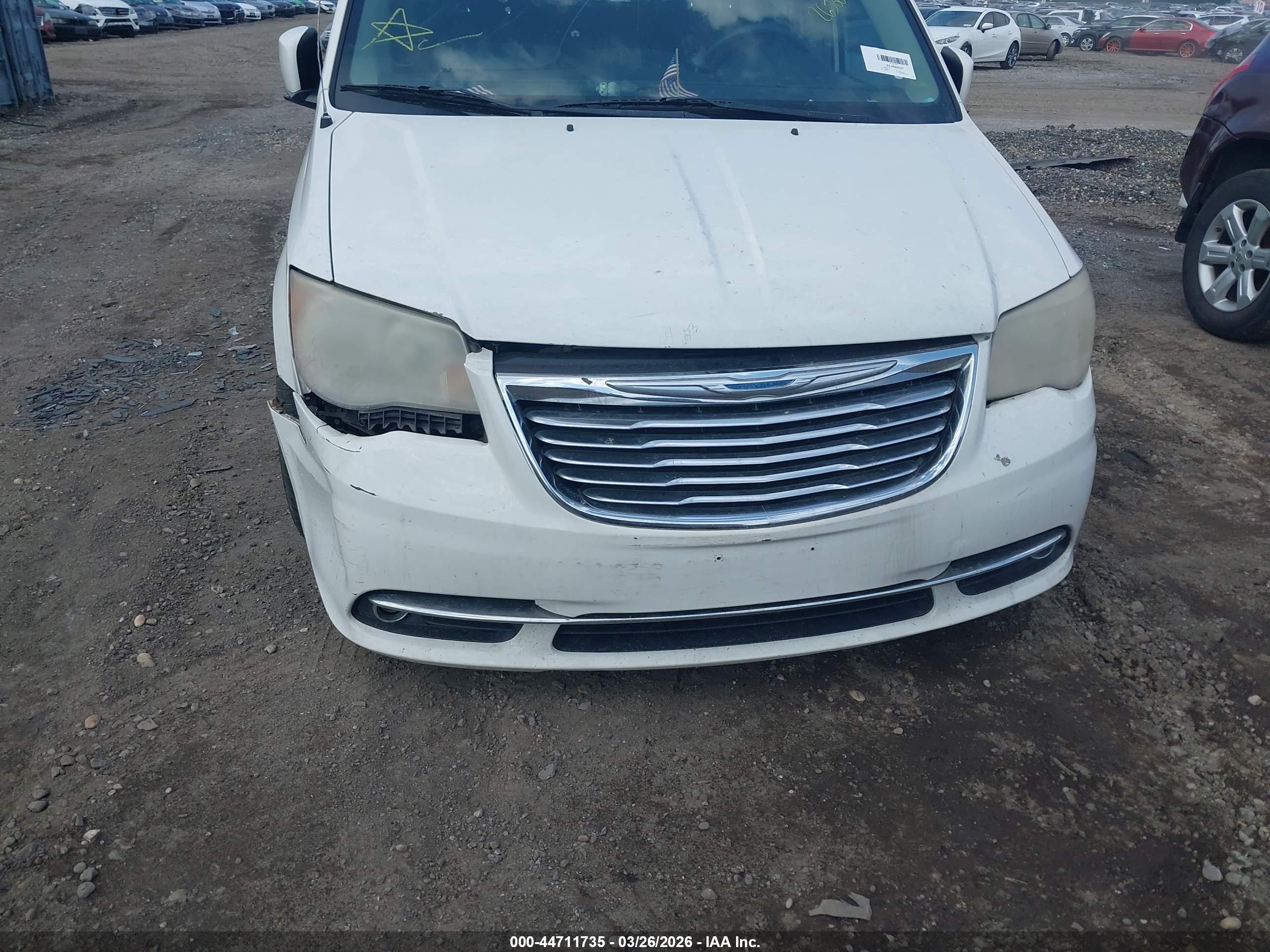 CHRYSLER TOWN image 6