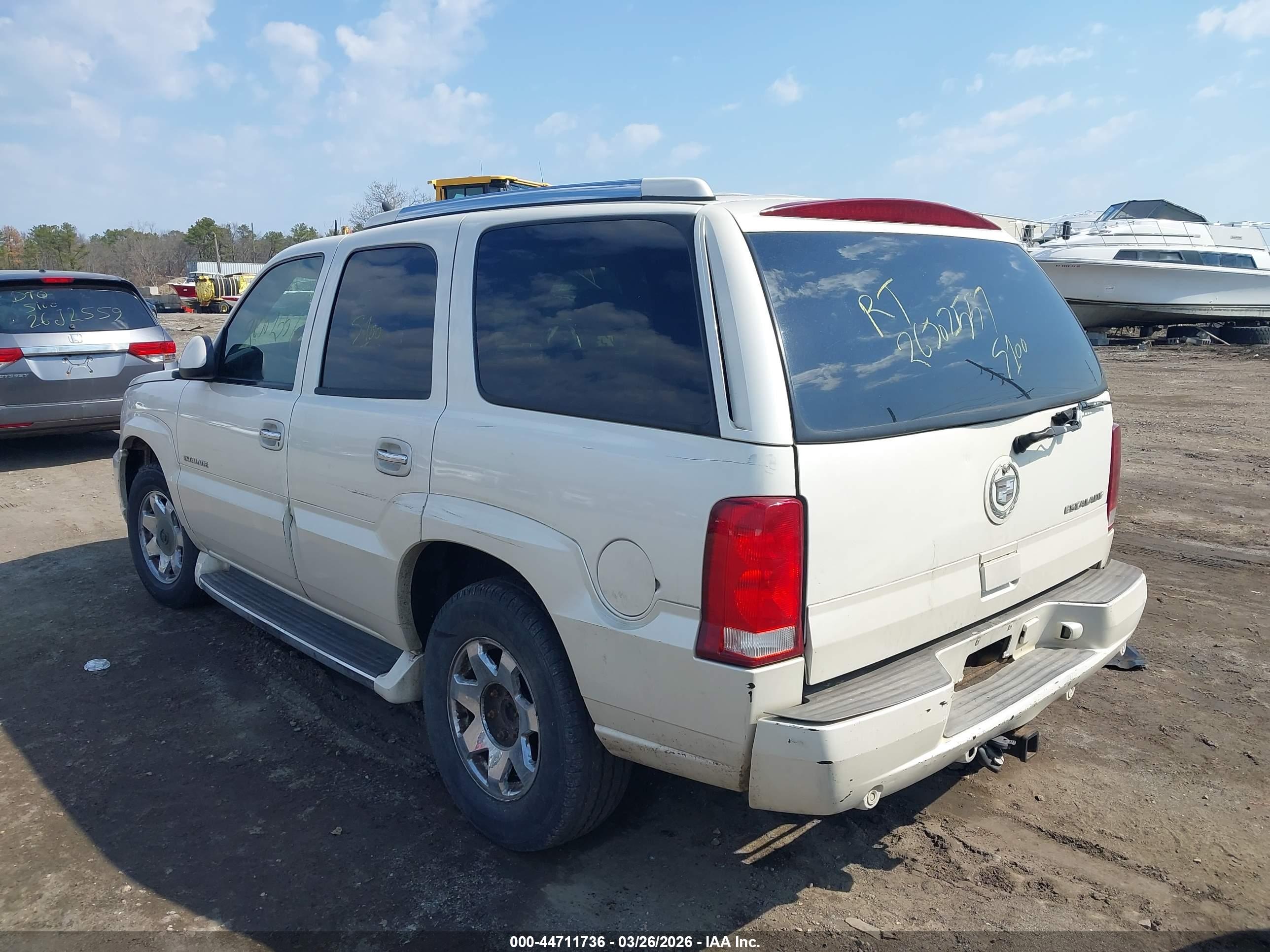 CADILLAC ESCALADE image 3