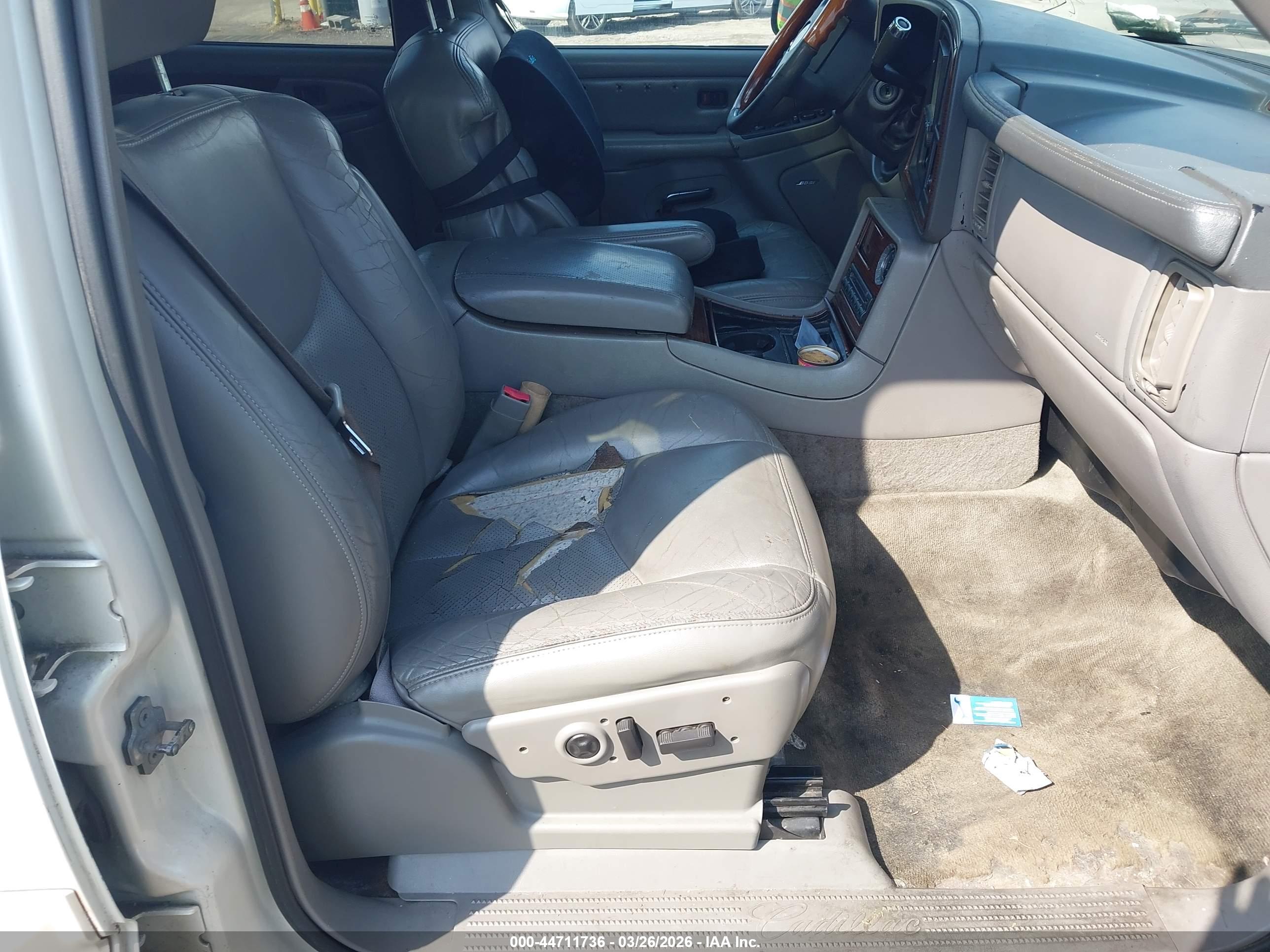 CADILLAC ESCALADE image 5