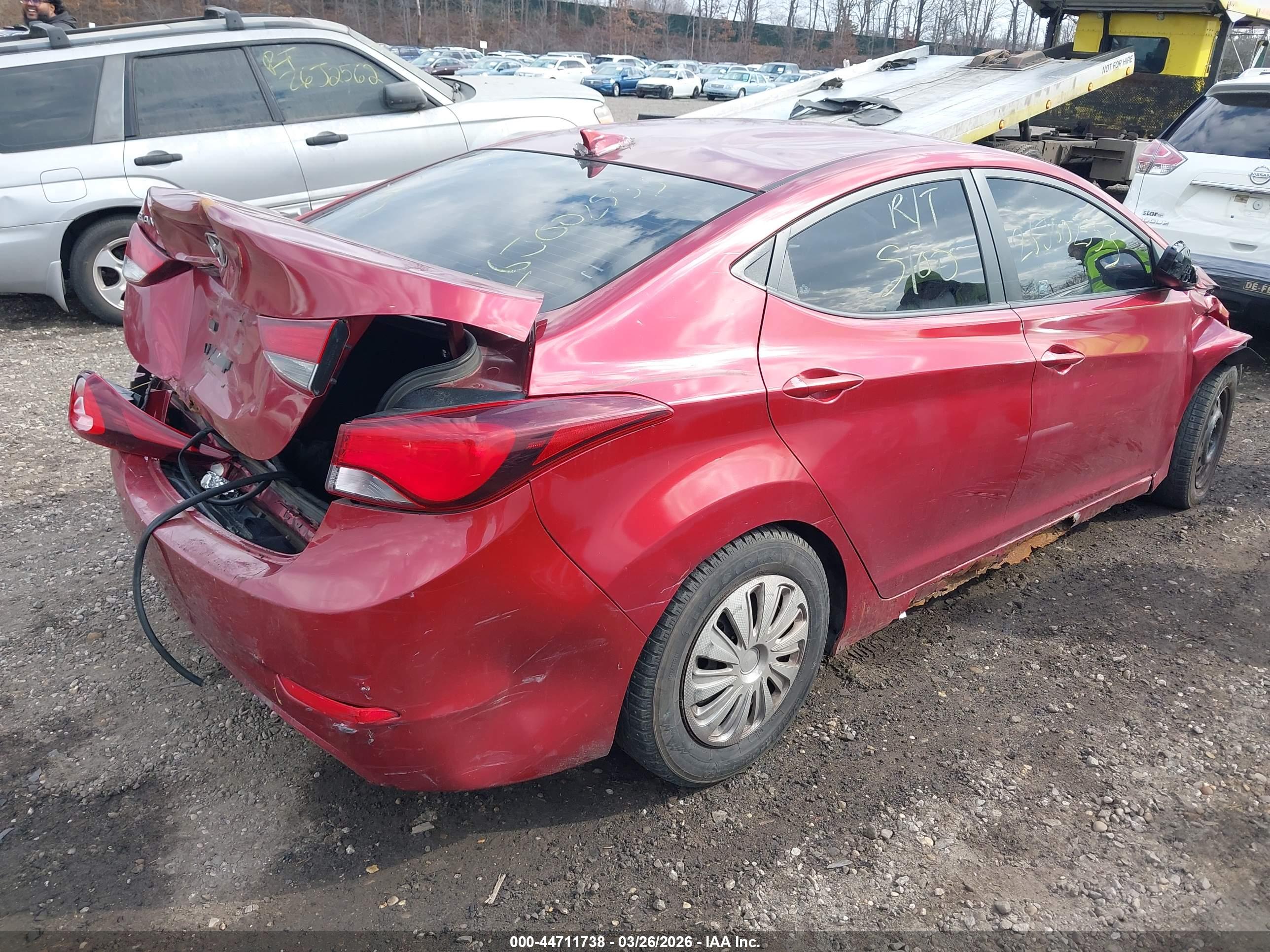 HYUNDAI ELANTRA image 4