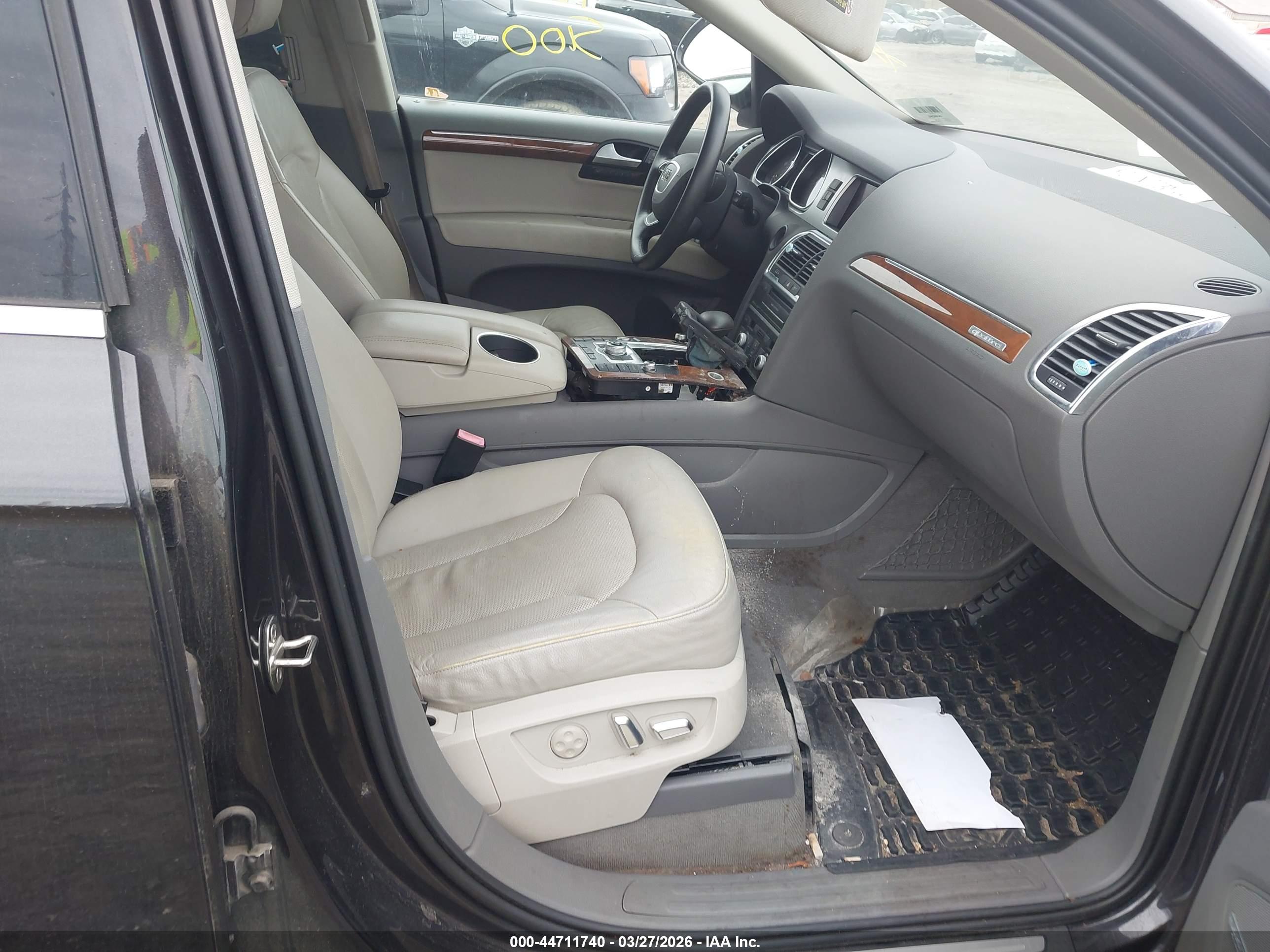 AUDI Q7 image 5
