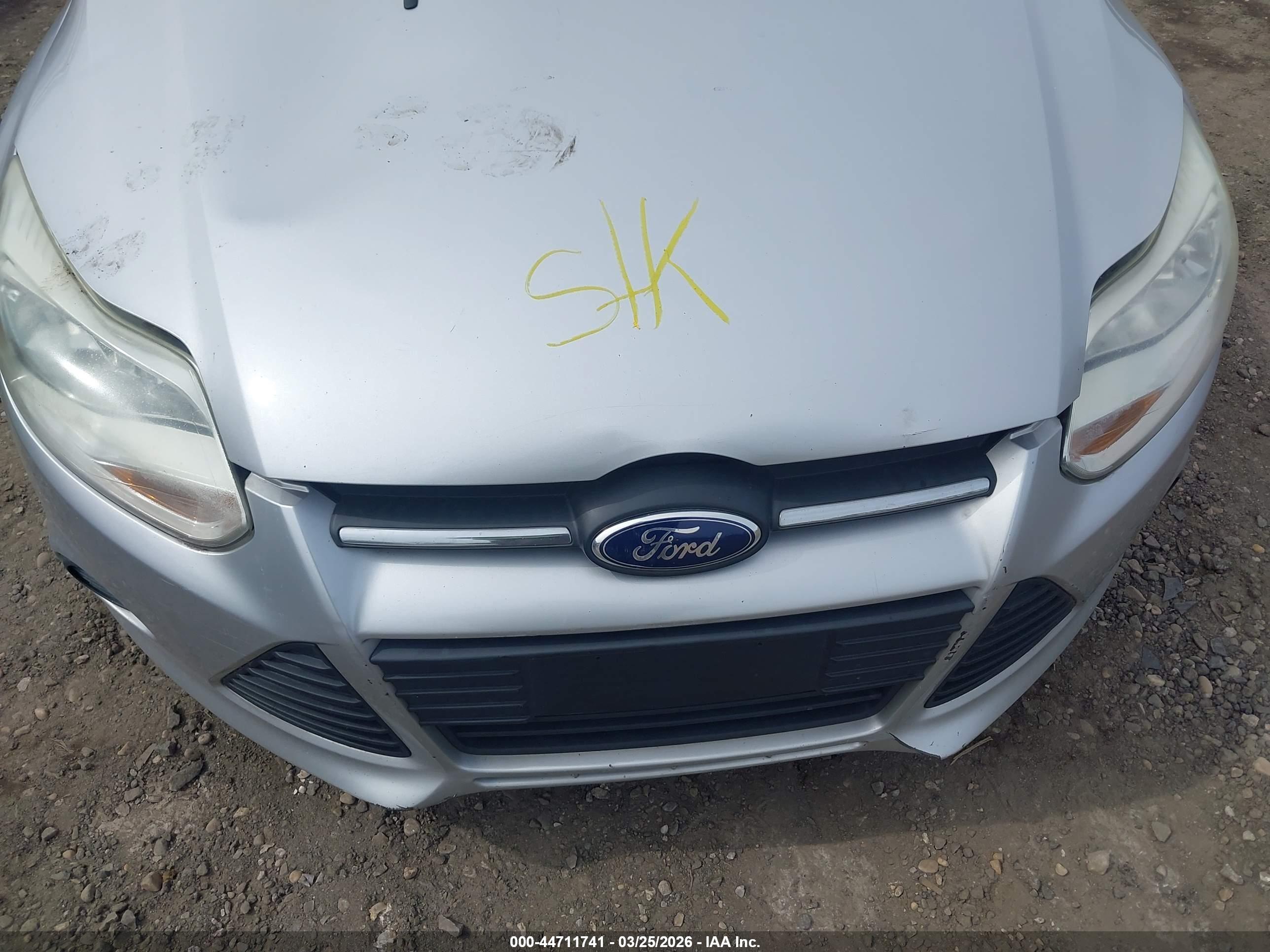 FORD FOCUS image 10