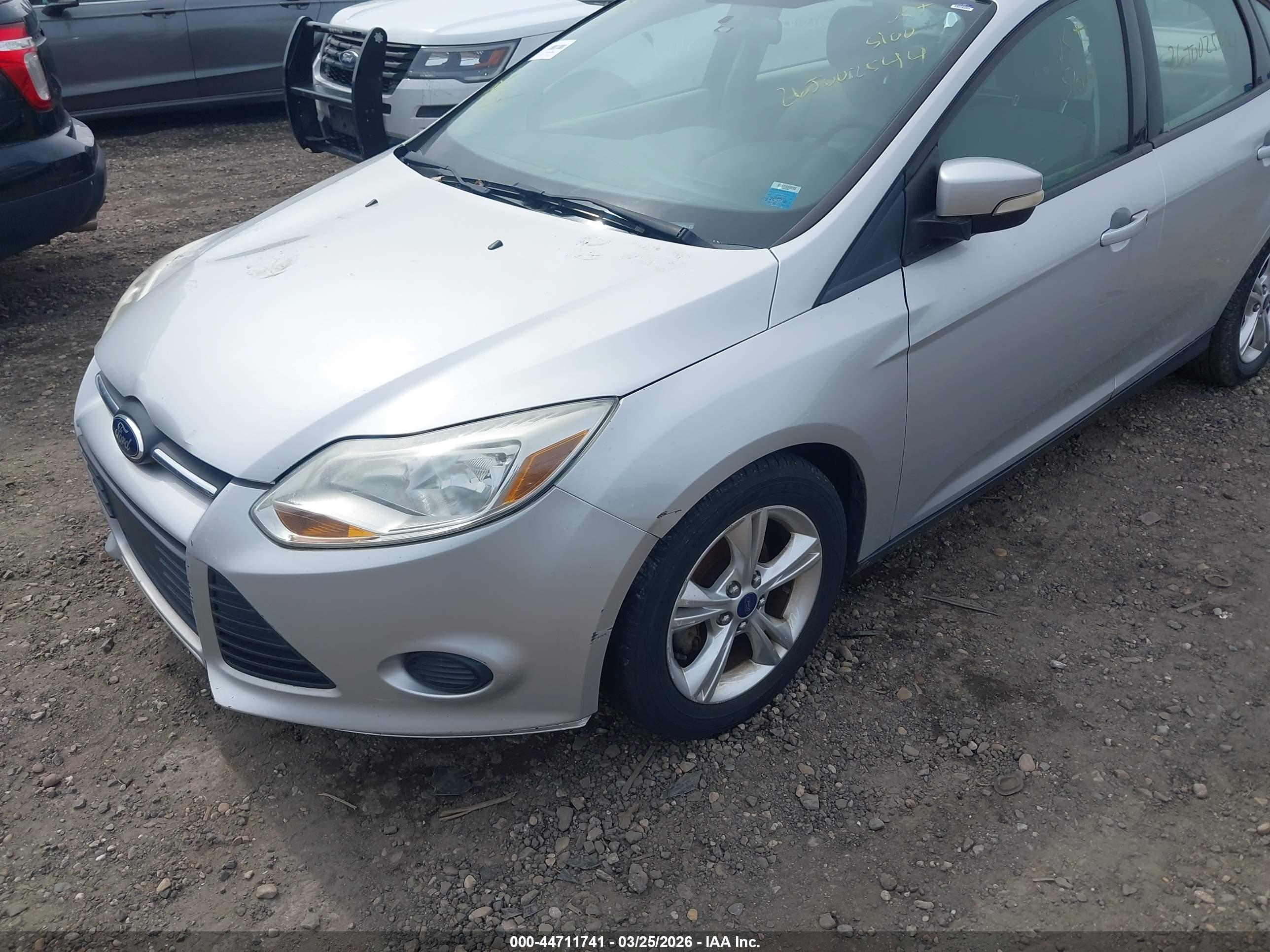 FORD FOCUS image 6