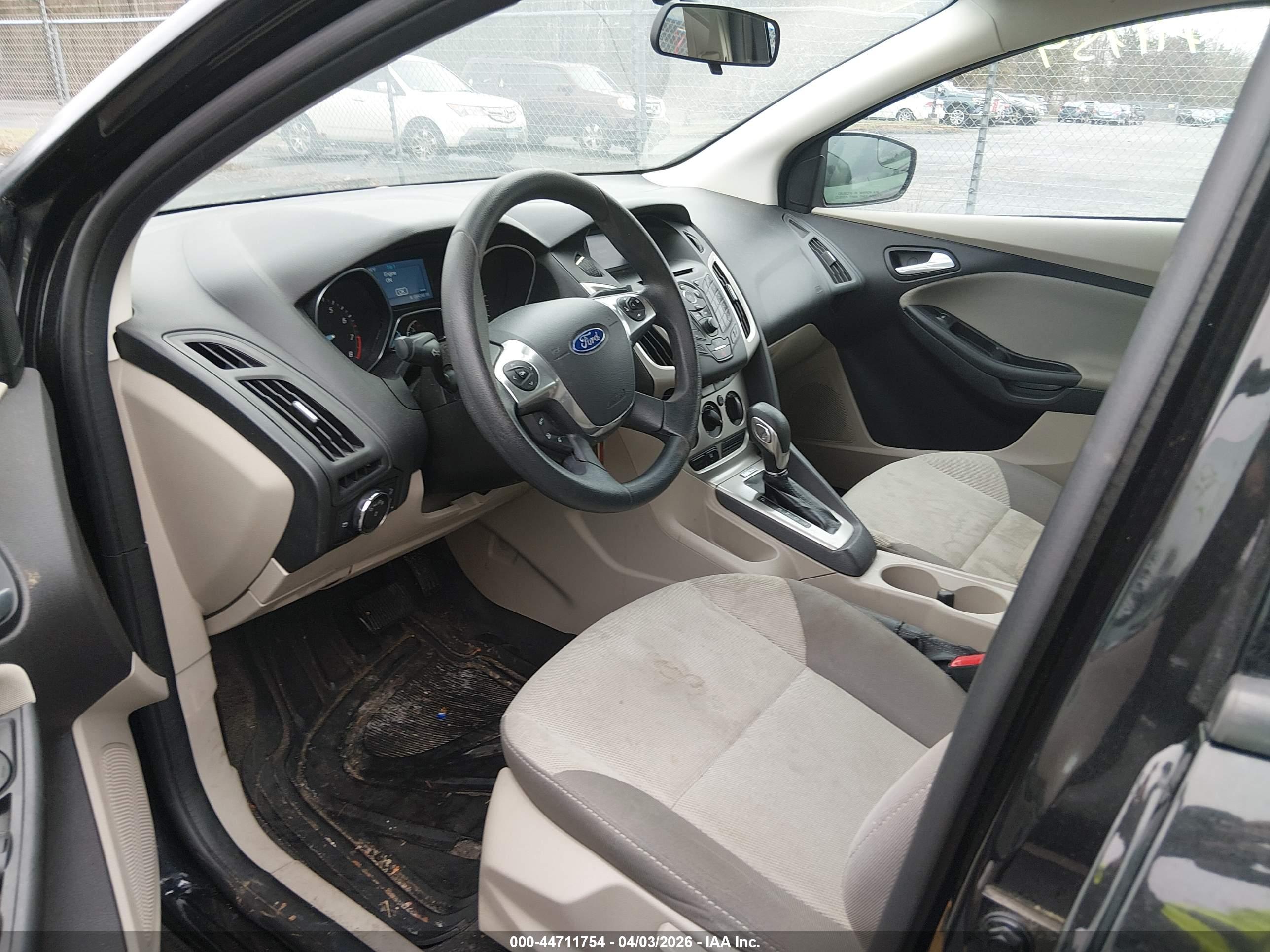 FORD FOCUS image 5