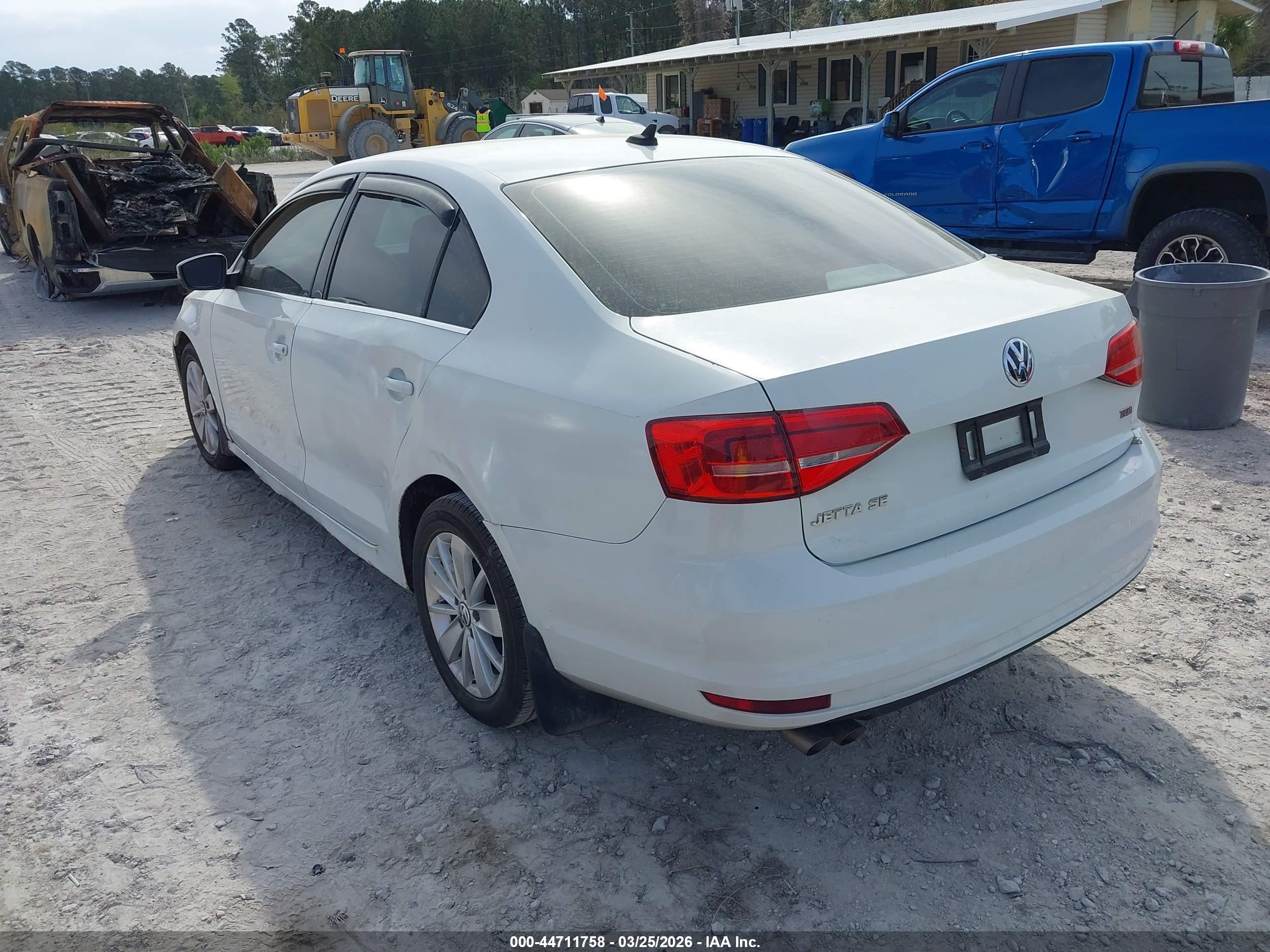 VOLKSWAGEN JETTA image 3