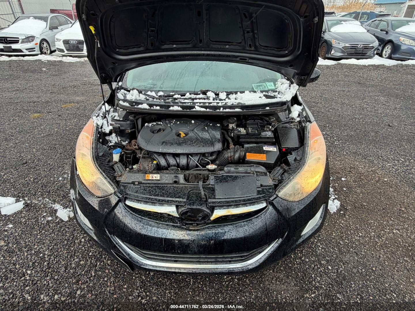 HYUNDAI ELANTRA image 10