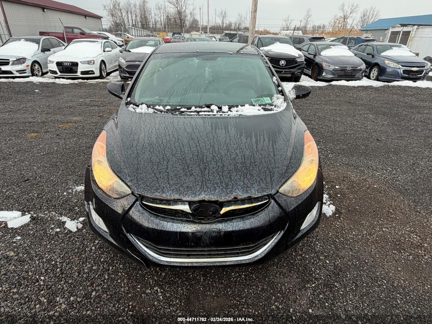 HYUNDAI ELANTRA image 6