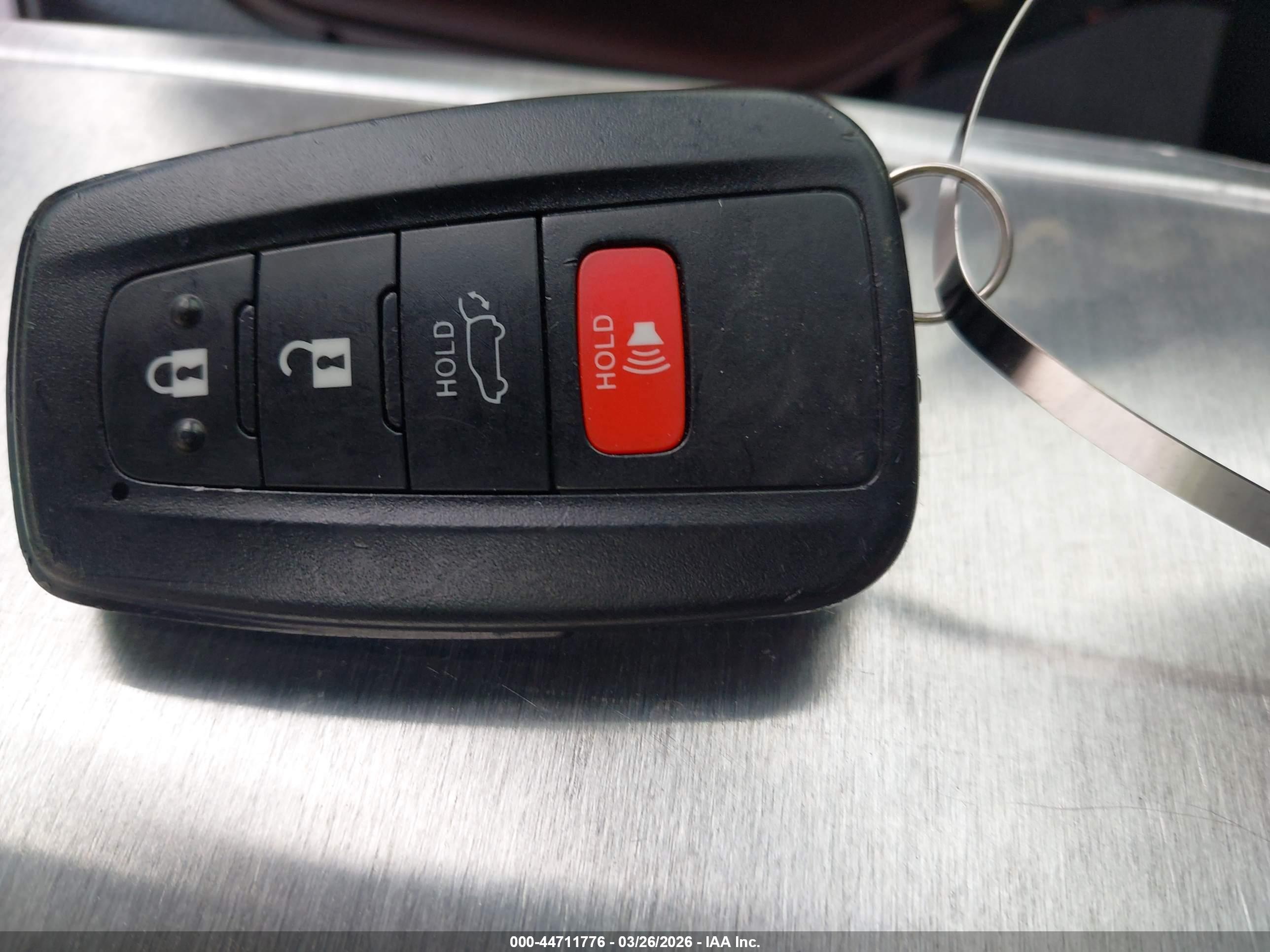 TOYOTA RAV4 image 11