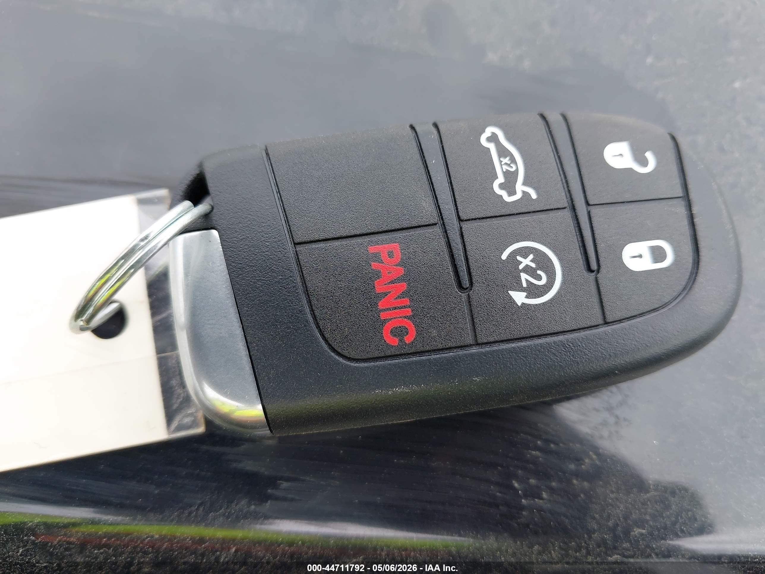 DODGE CHALLENGER image 11