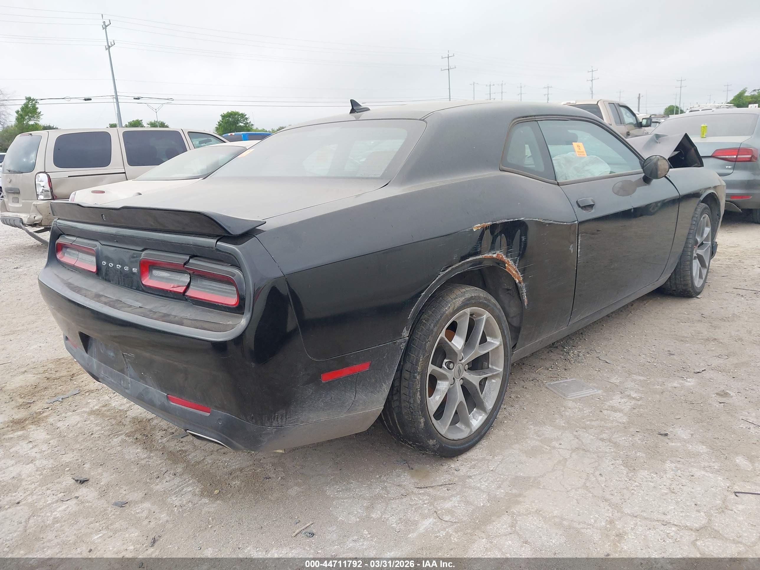 DODGE CHALLENGER image 4