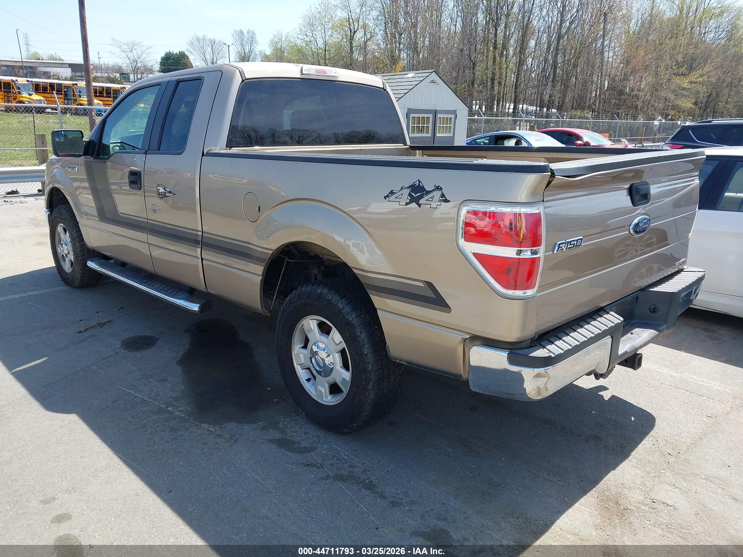 FORD F150 image 3