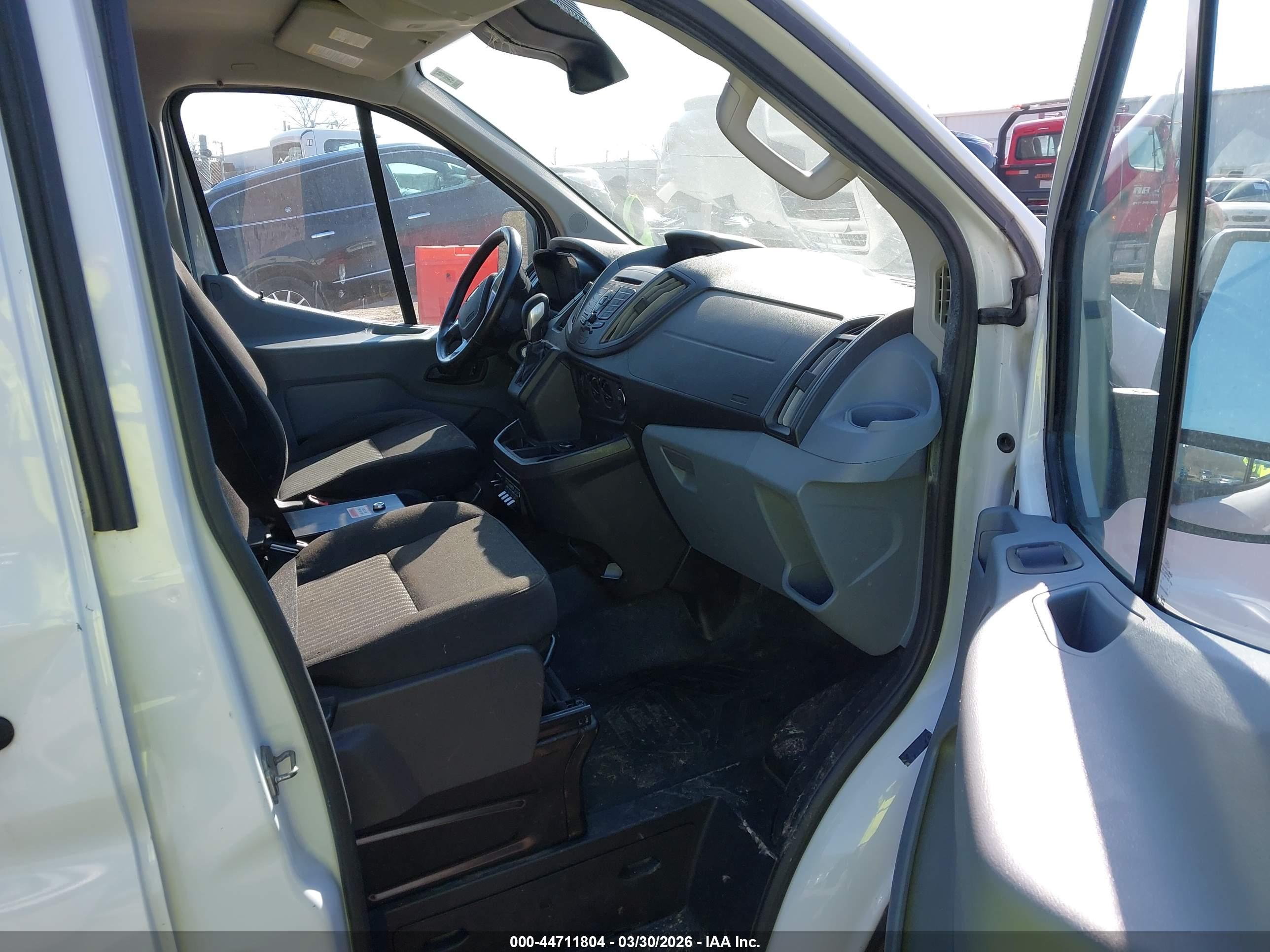 FORD TRANSIT-250 image 5