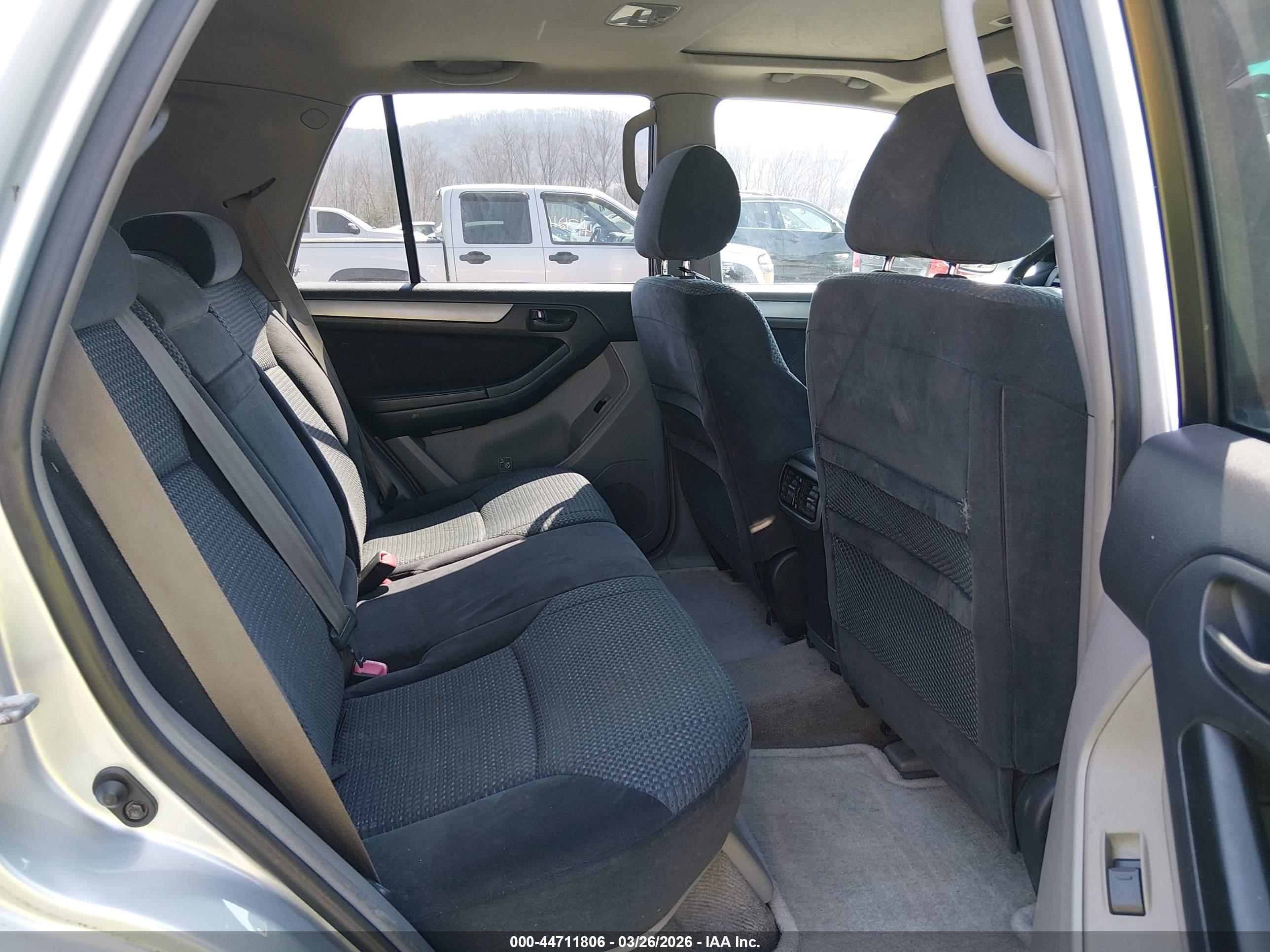 TOYOTA 4RUNNER image 8