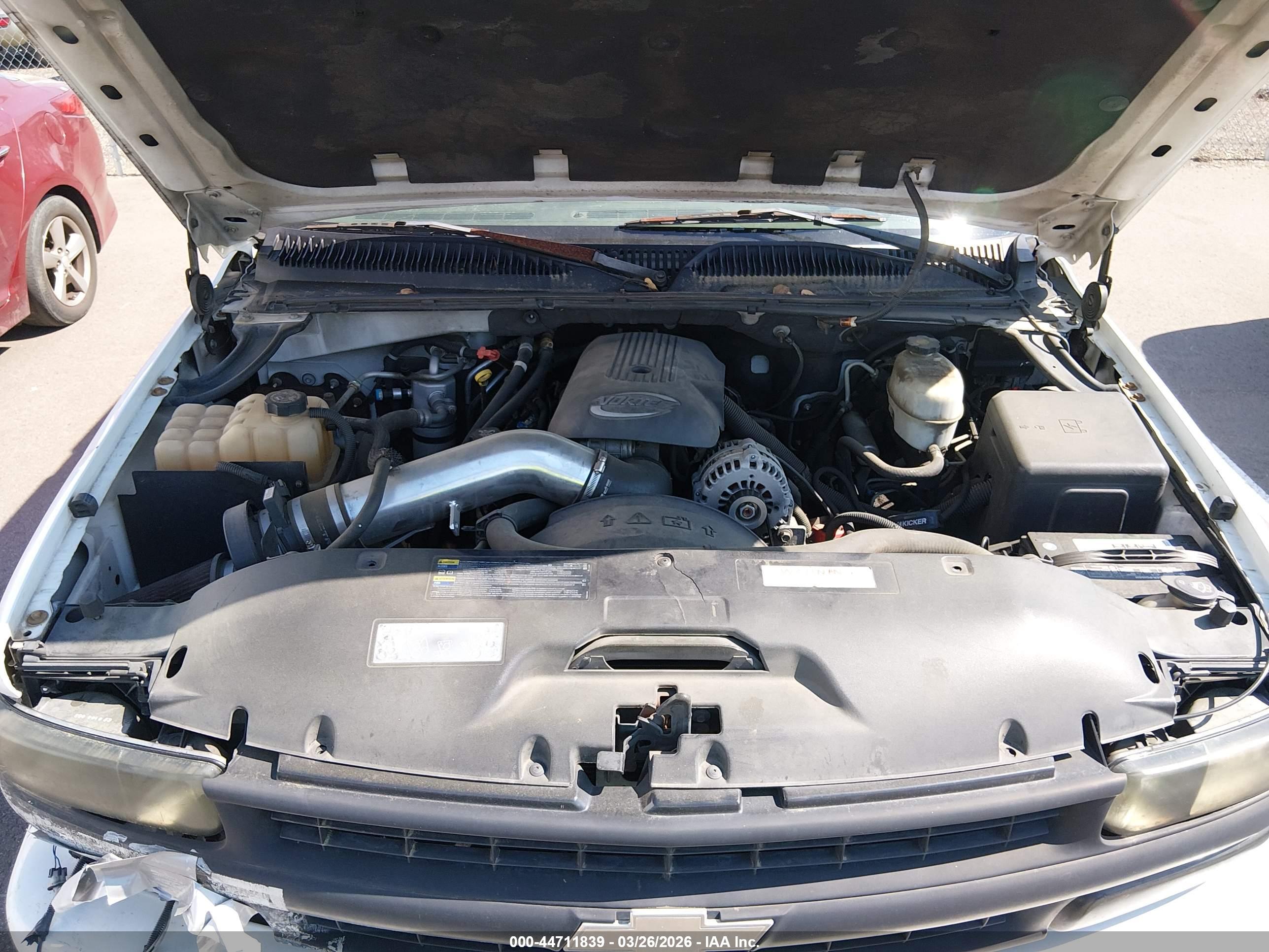 CHEVROLET TAHOE image 10