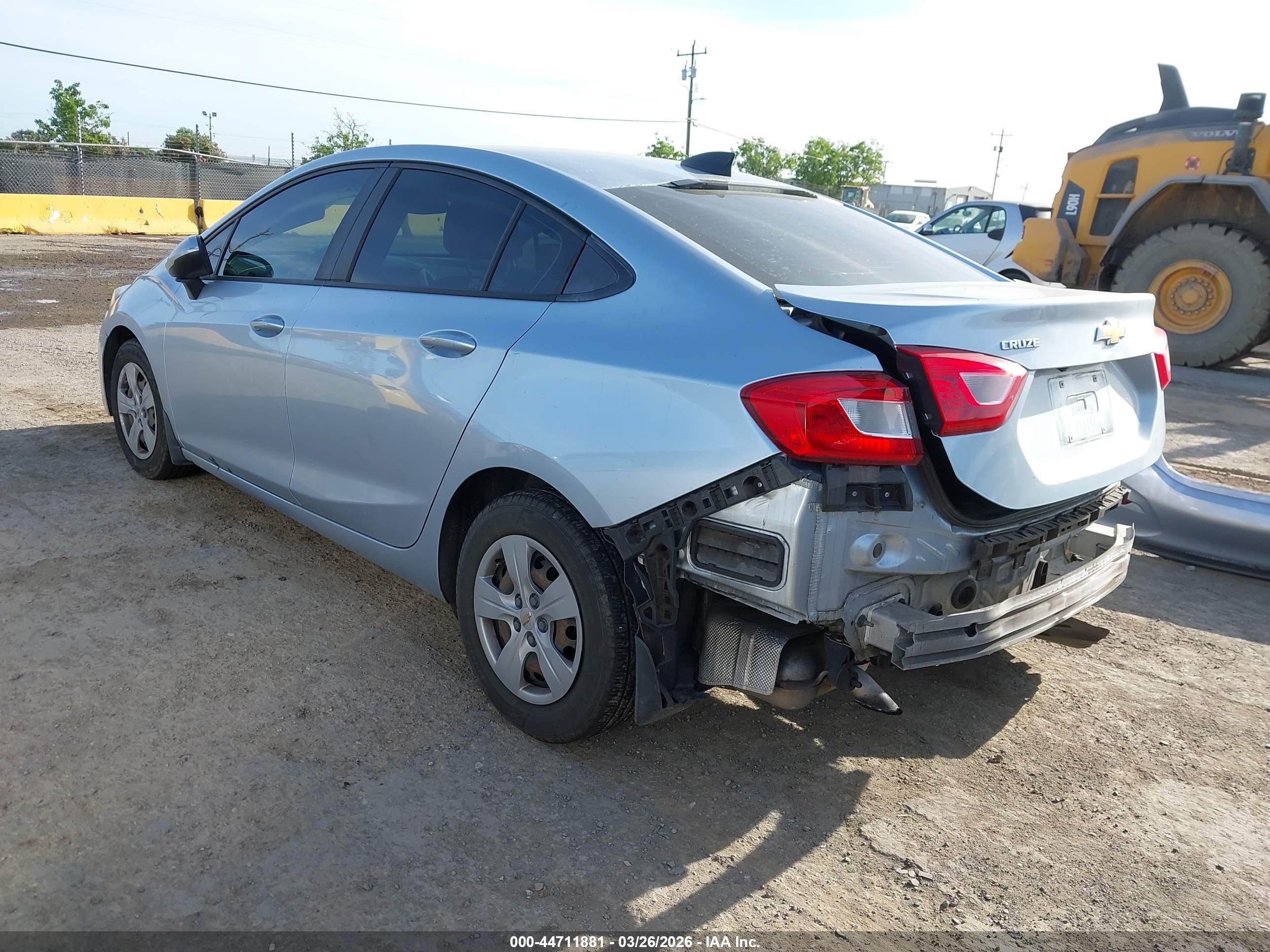 CHEVROLET CRUZE image 3