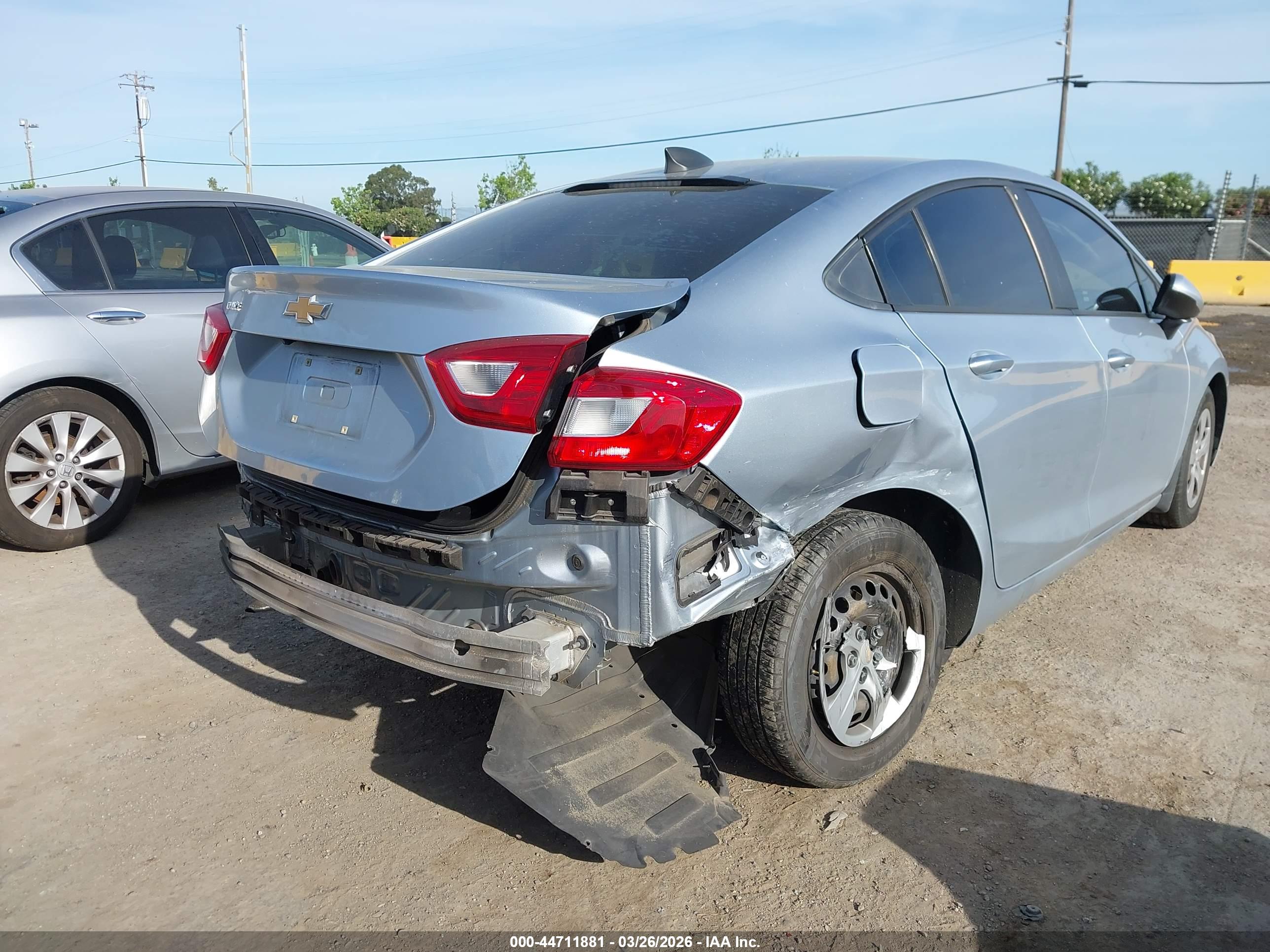 CHEVROLET CRUZE image 6