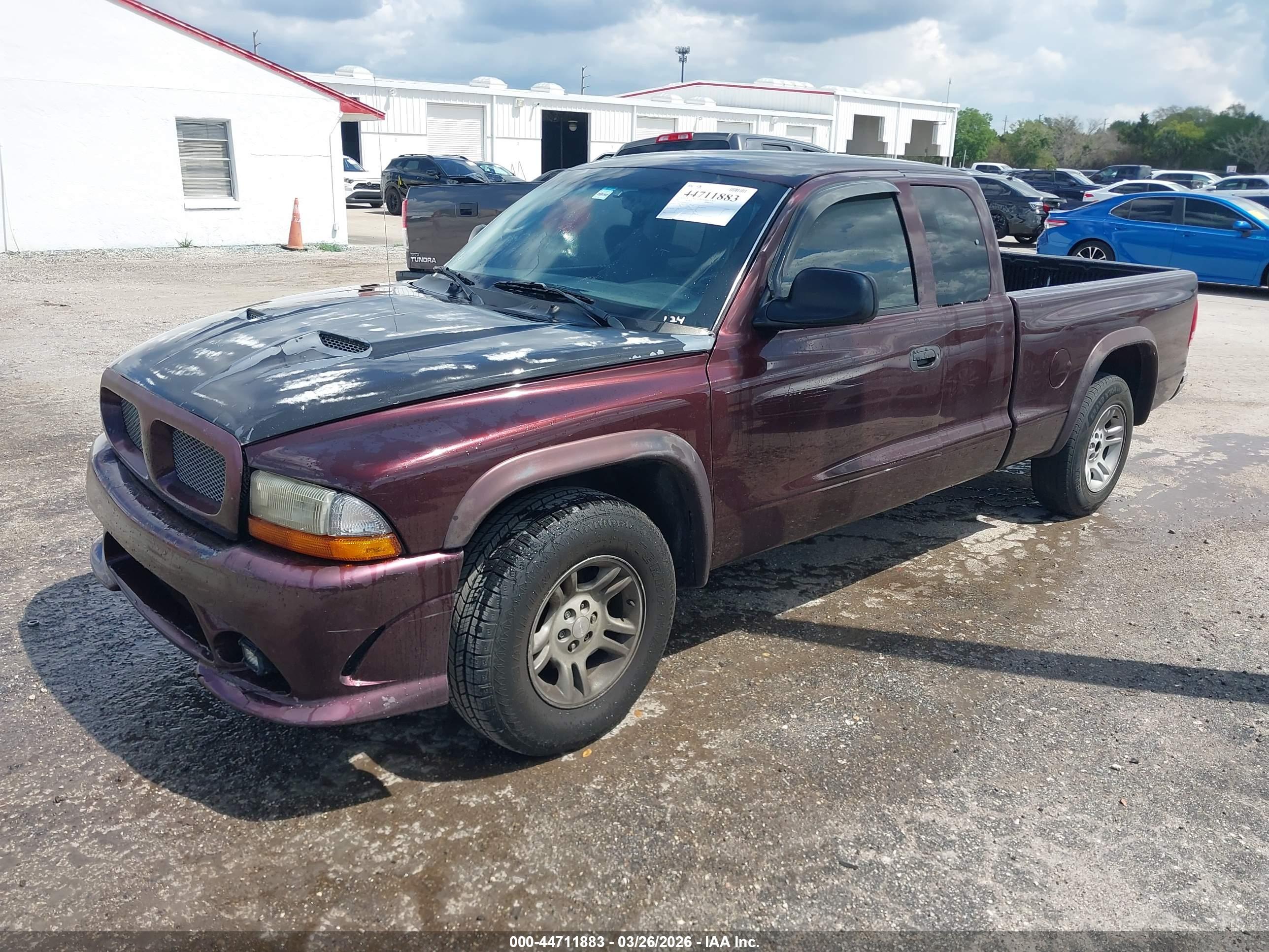 DODGE DAKOTA image 2