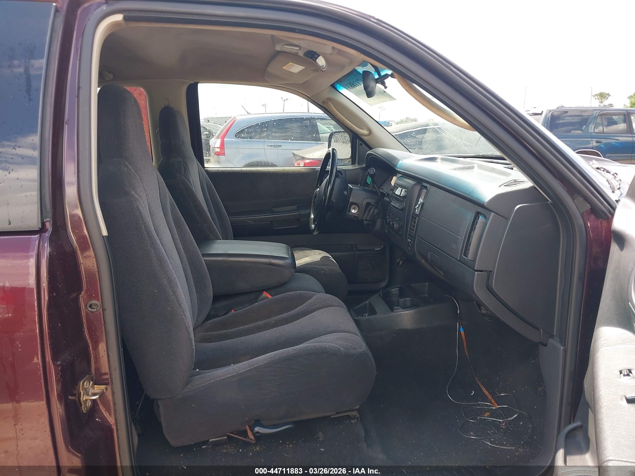 DODGE DAKOTA image 5