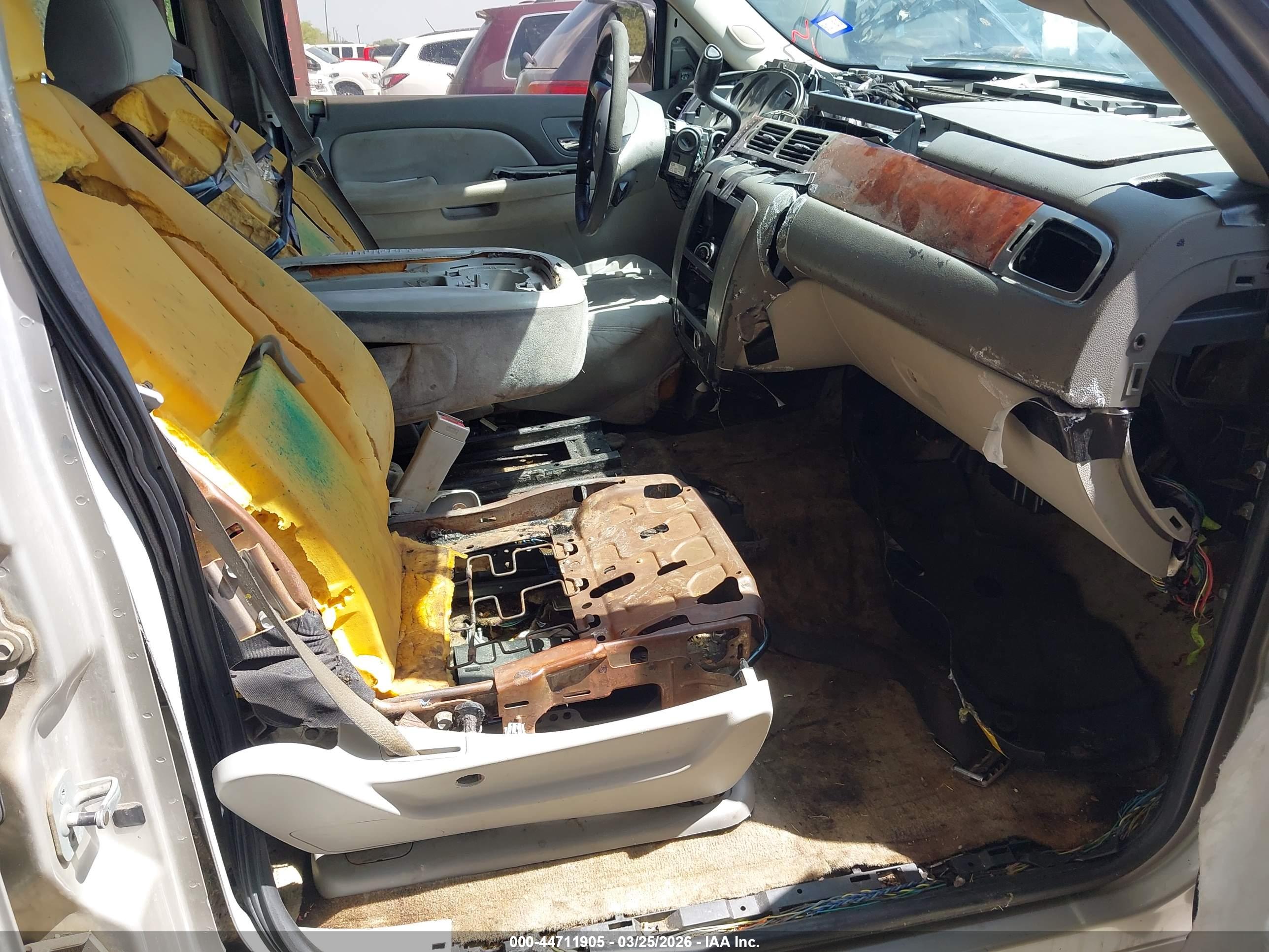 CHEVROLET TAHOE image 5
