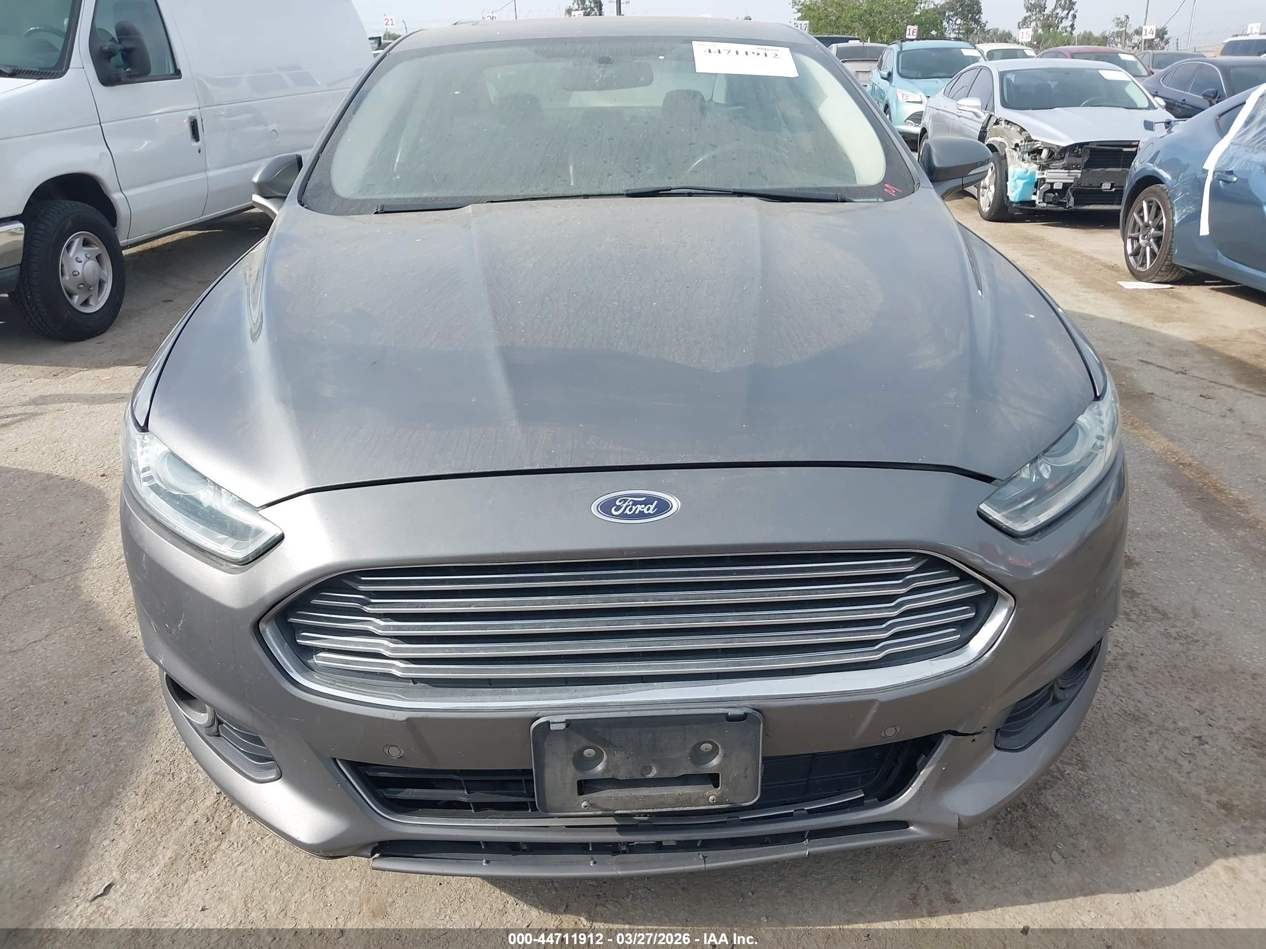 FORD FUSION image 6
