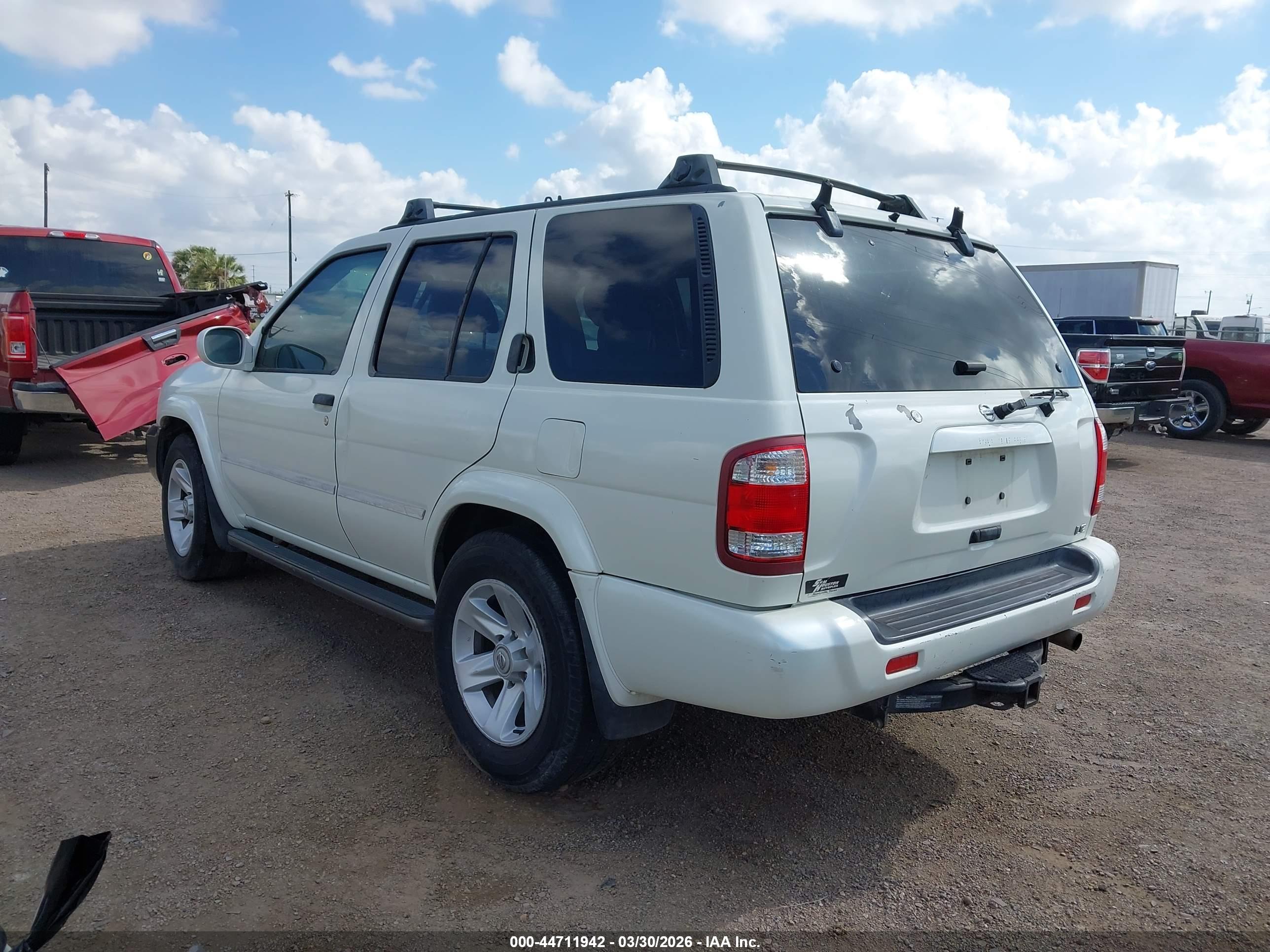 NISSAN PATHFINDER image 3