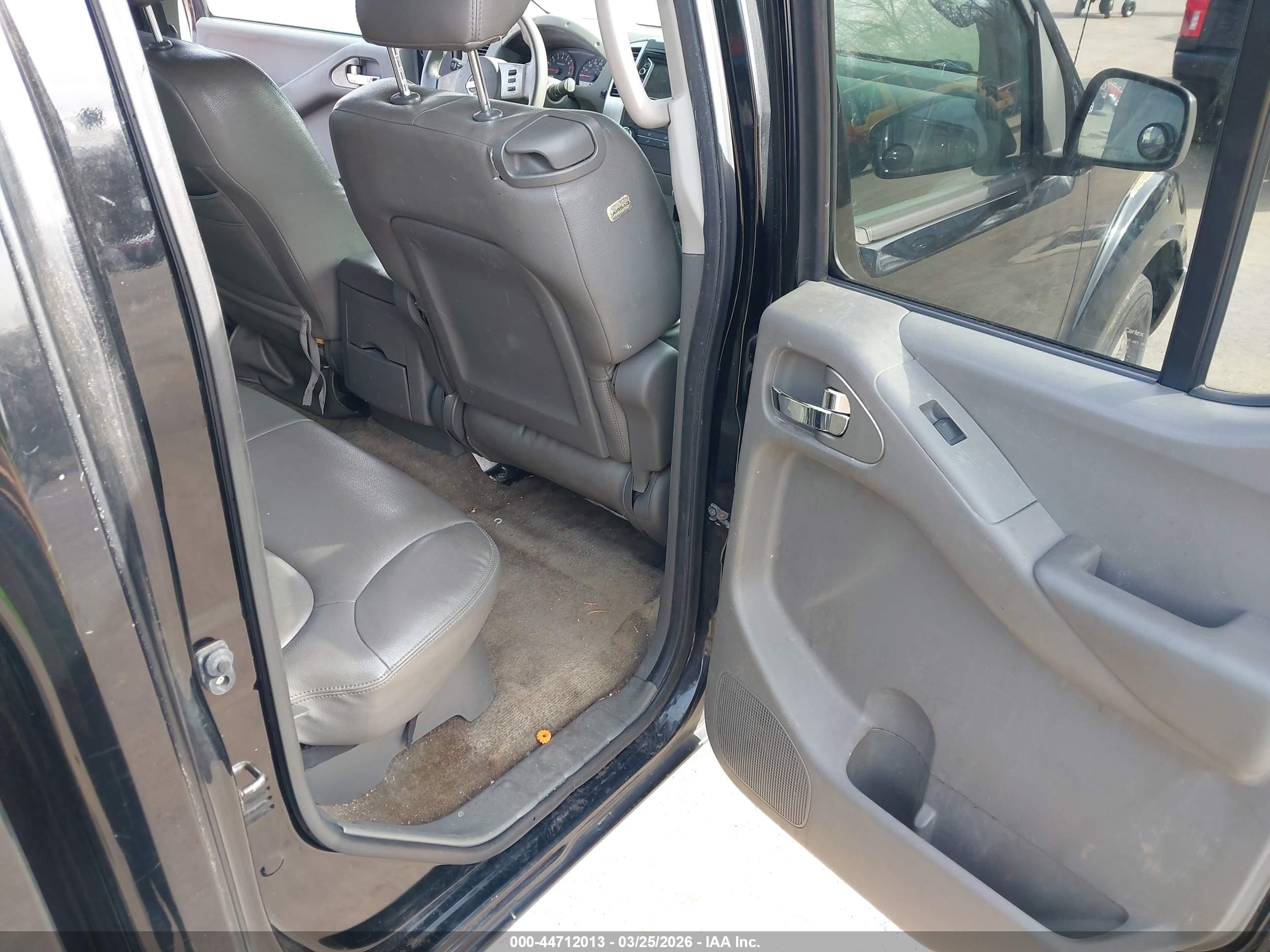 NISSAN FRONTIER image 8