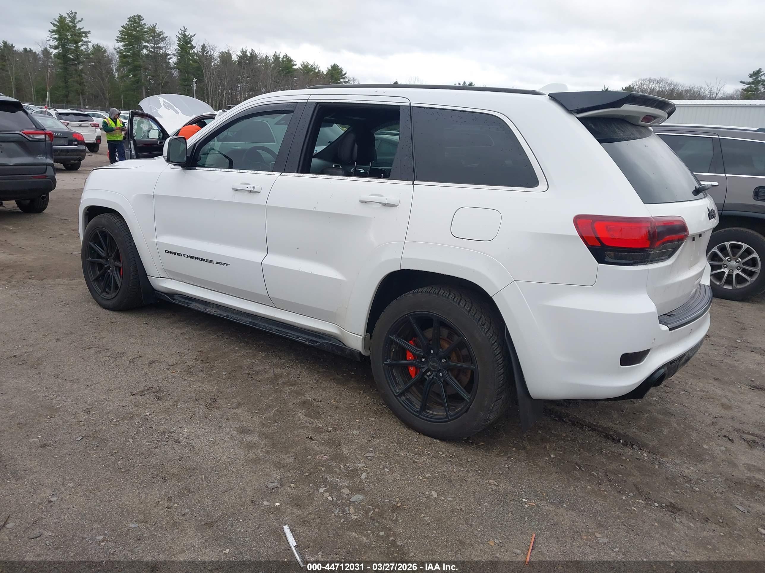 JEEP GRAND image 3