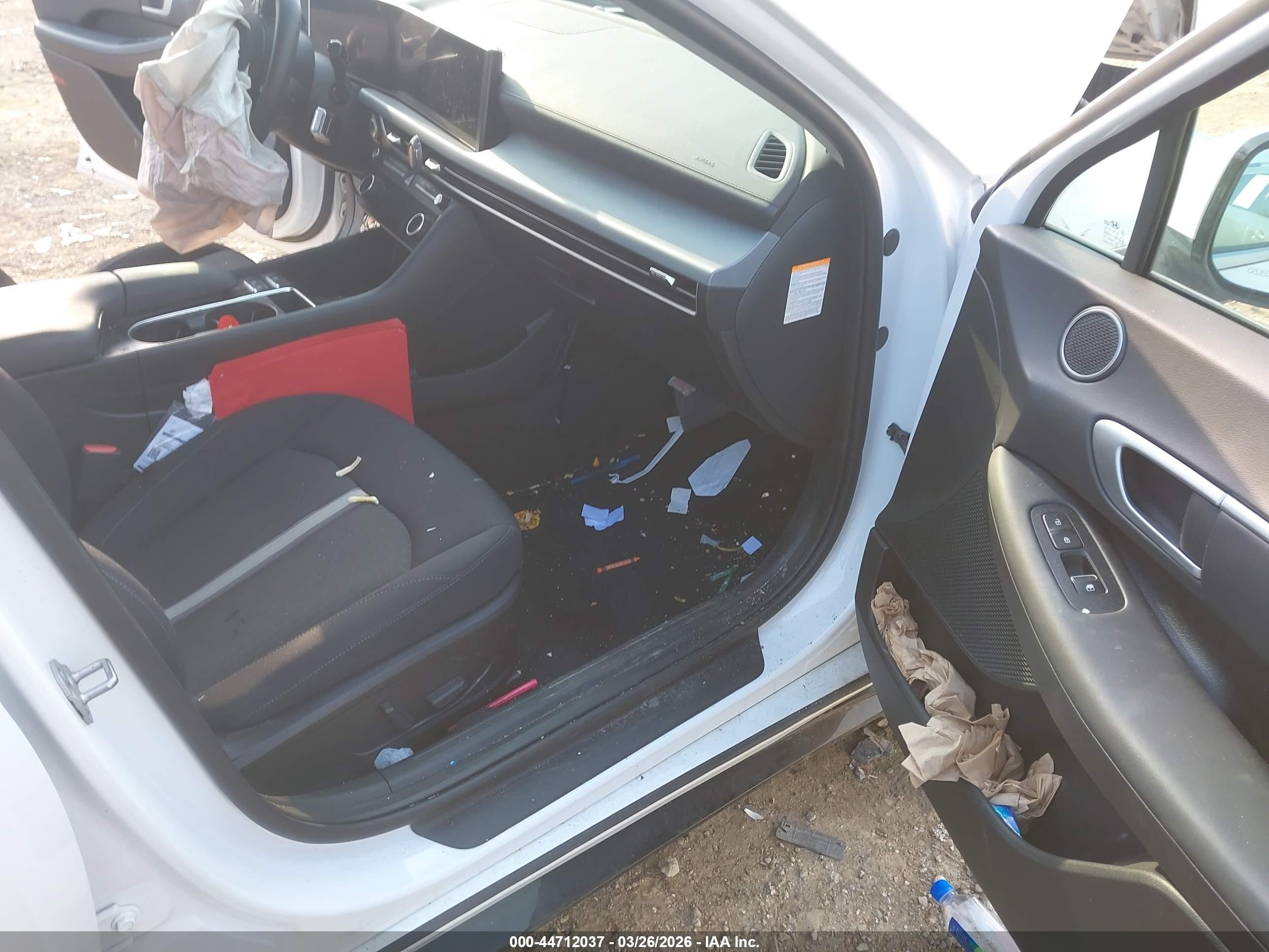 HYUNDAI SONATA image 5