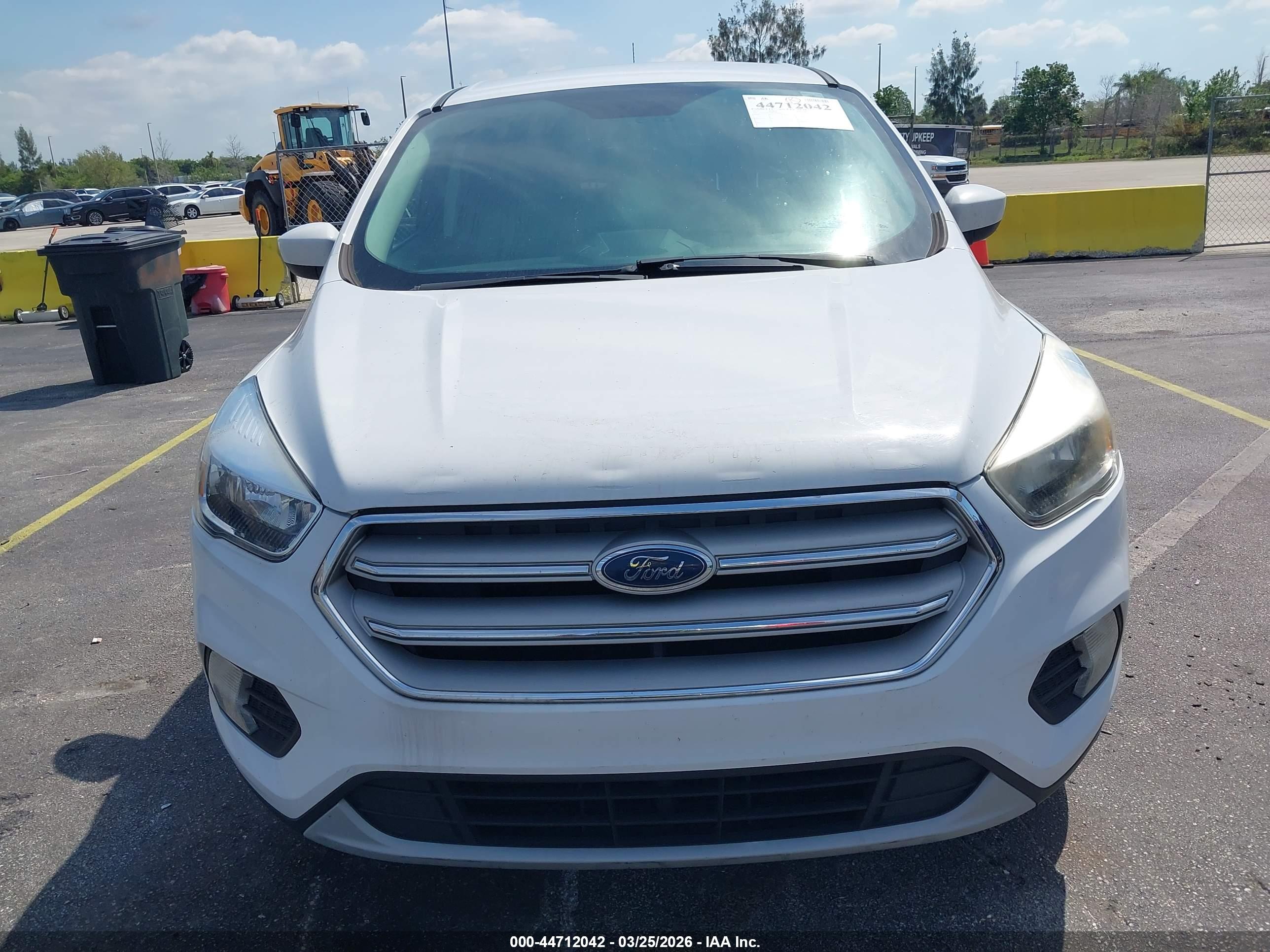 FORD ESCAPE image 6