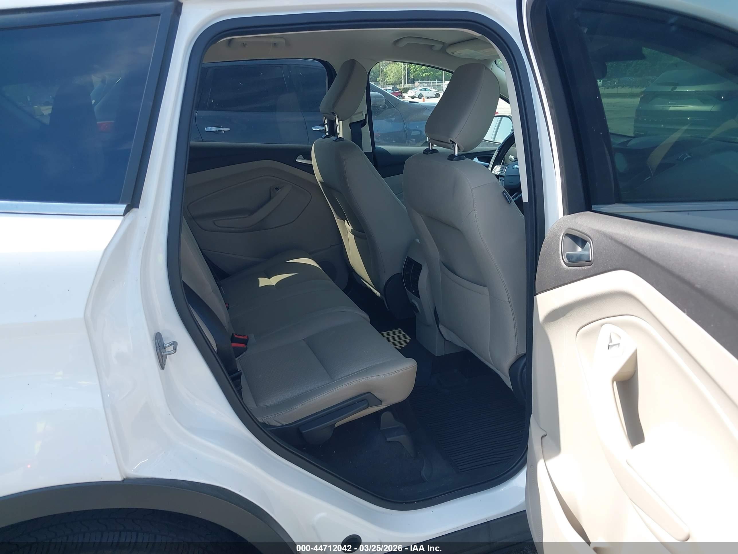FORD ESCAPE image 8