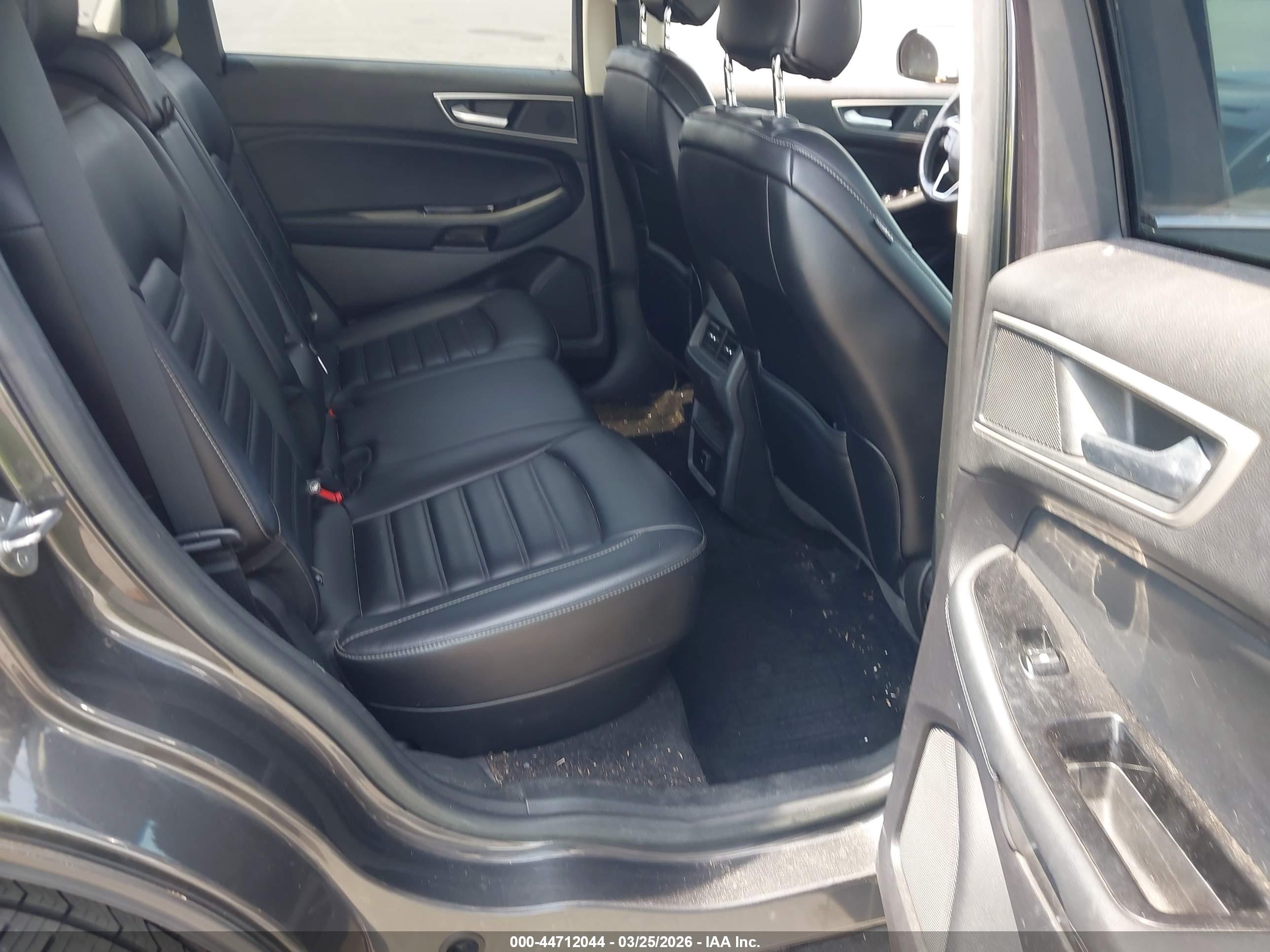 FORD EDGE image 8