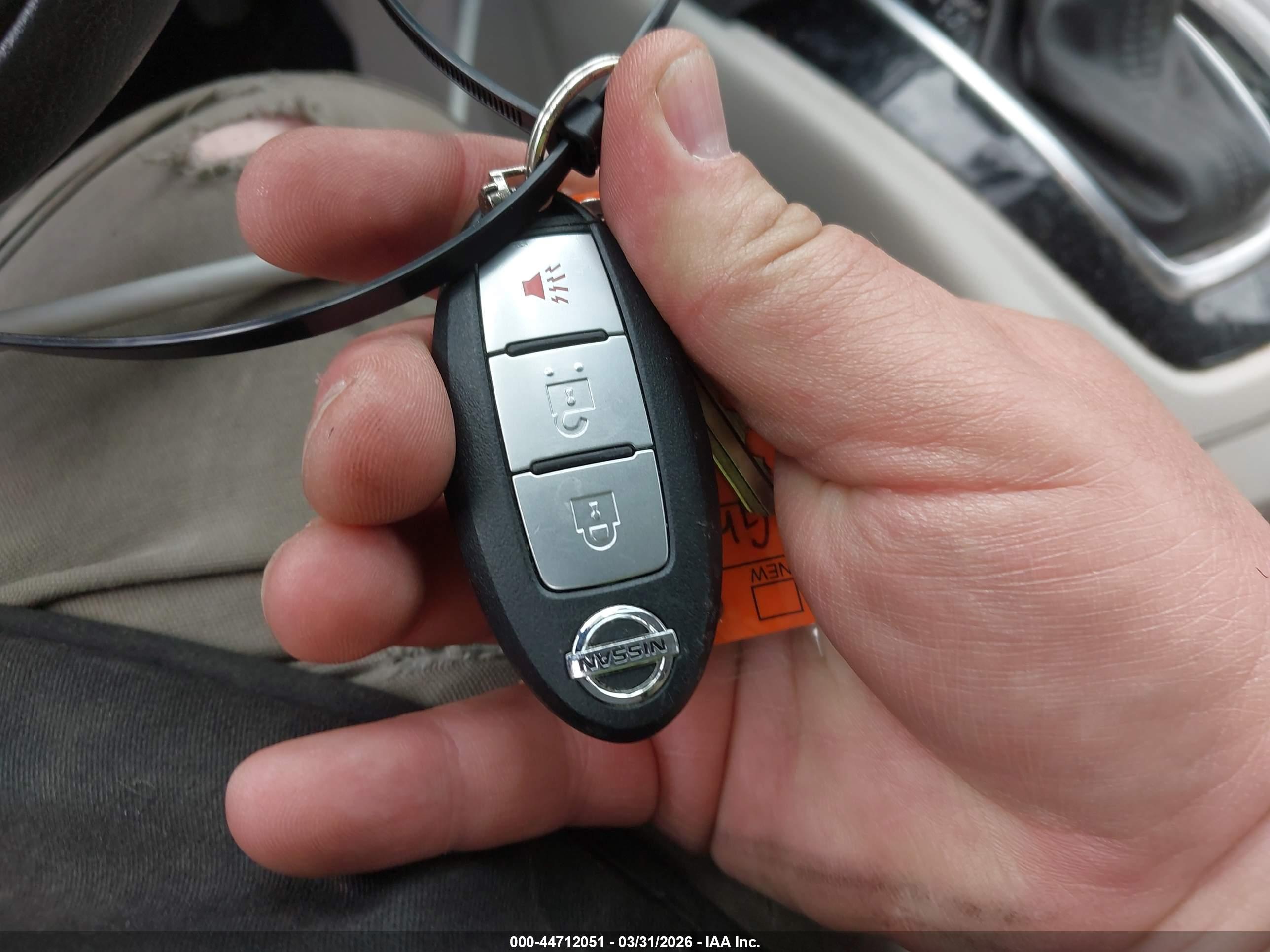 NISSAN ROGUE image 11