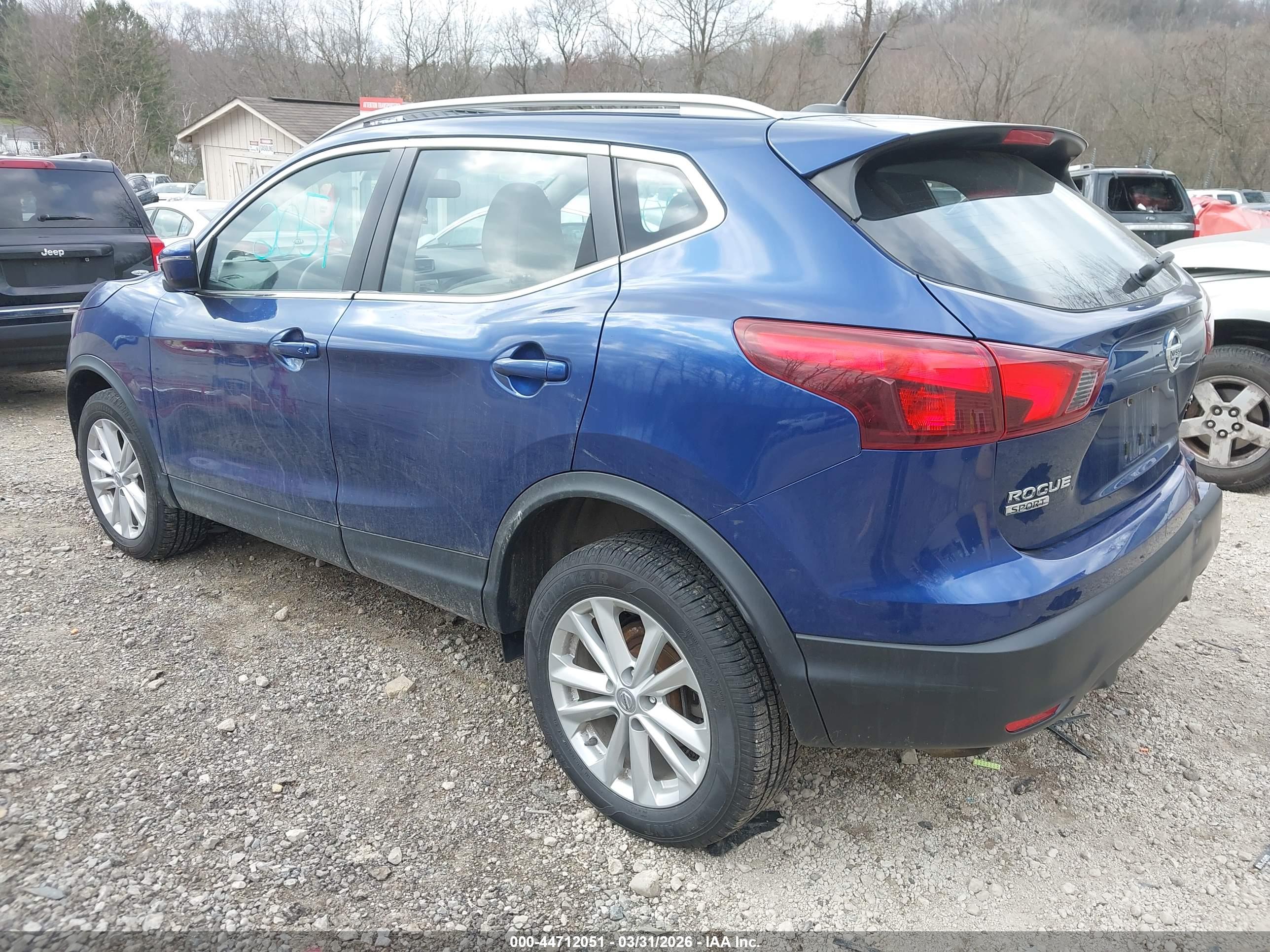 NISSAN ROGUE image 3