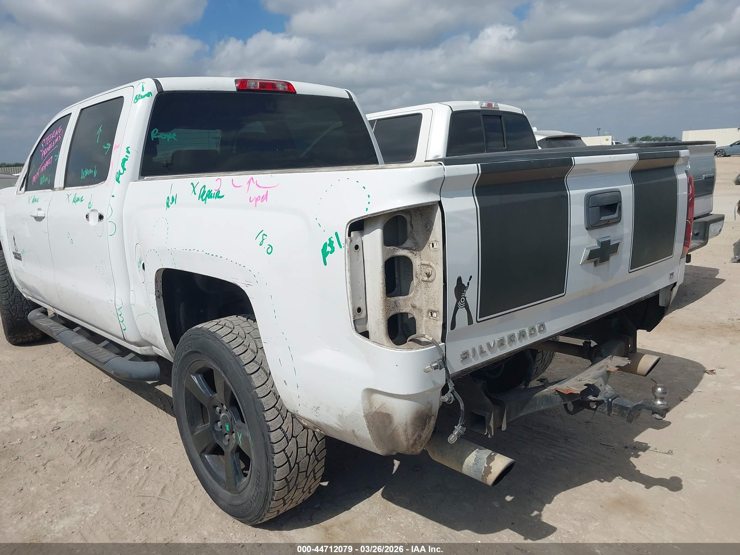 CHEVROLET SILVERADO image 6
