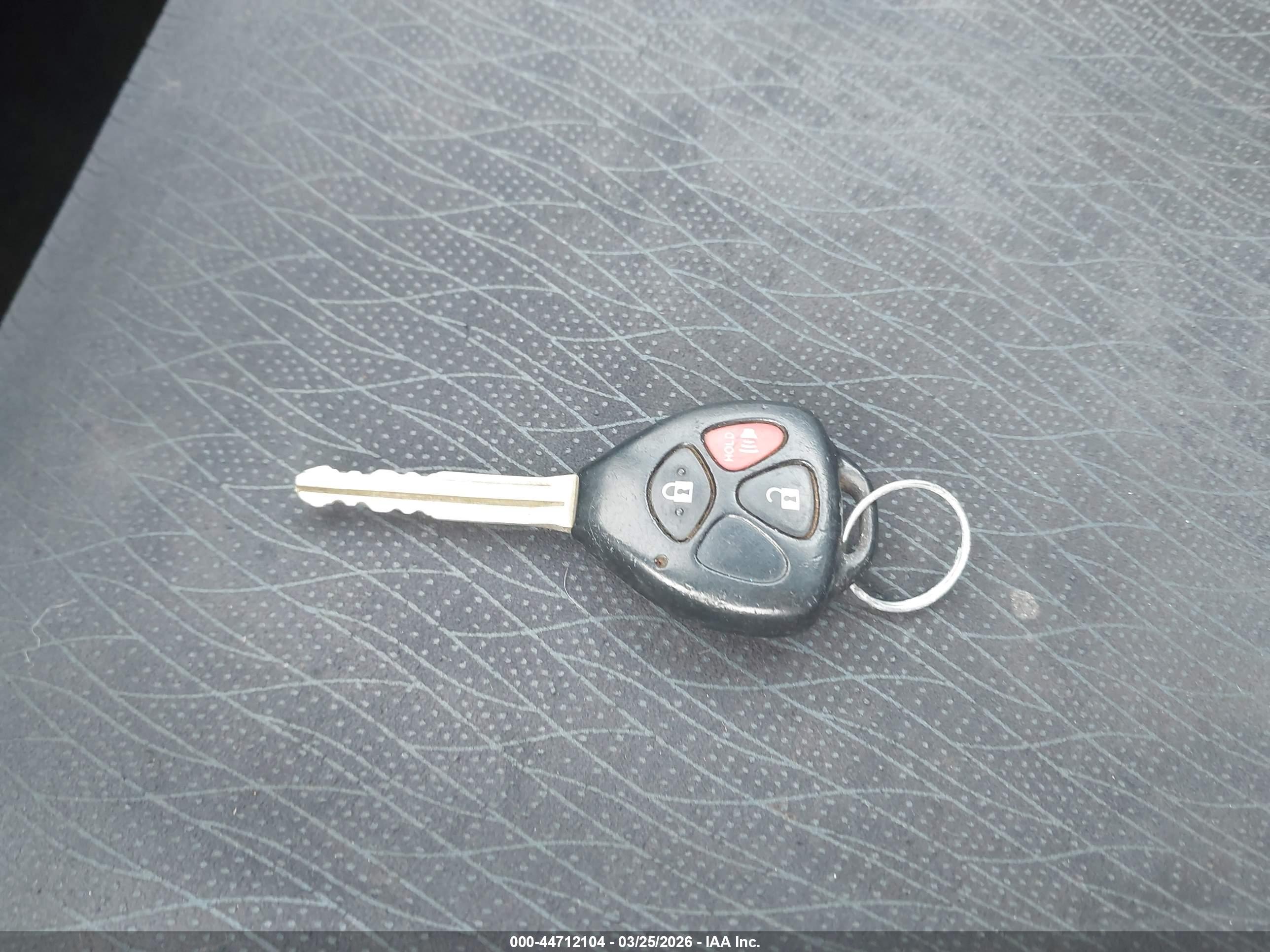TOYOTA YARIS image 11