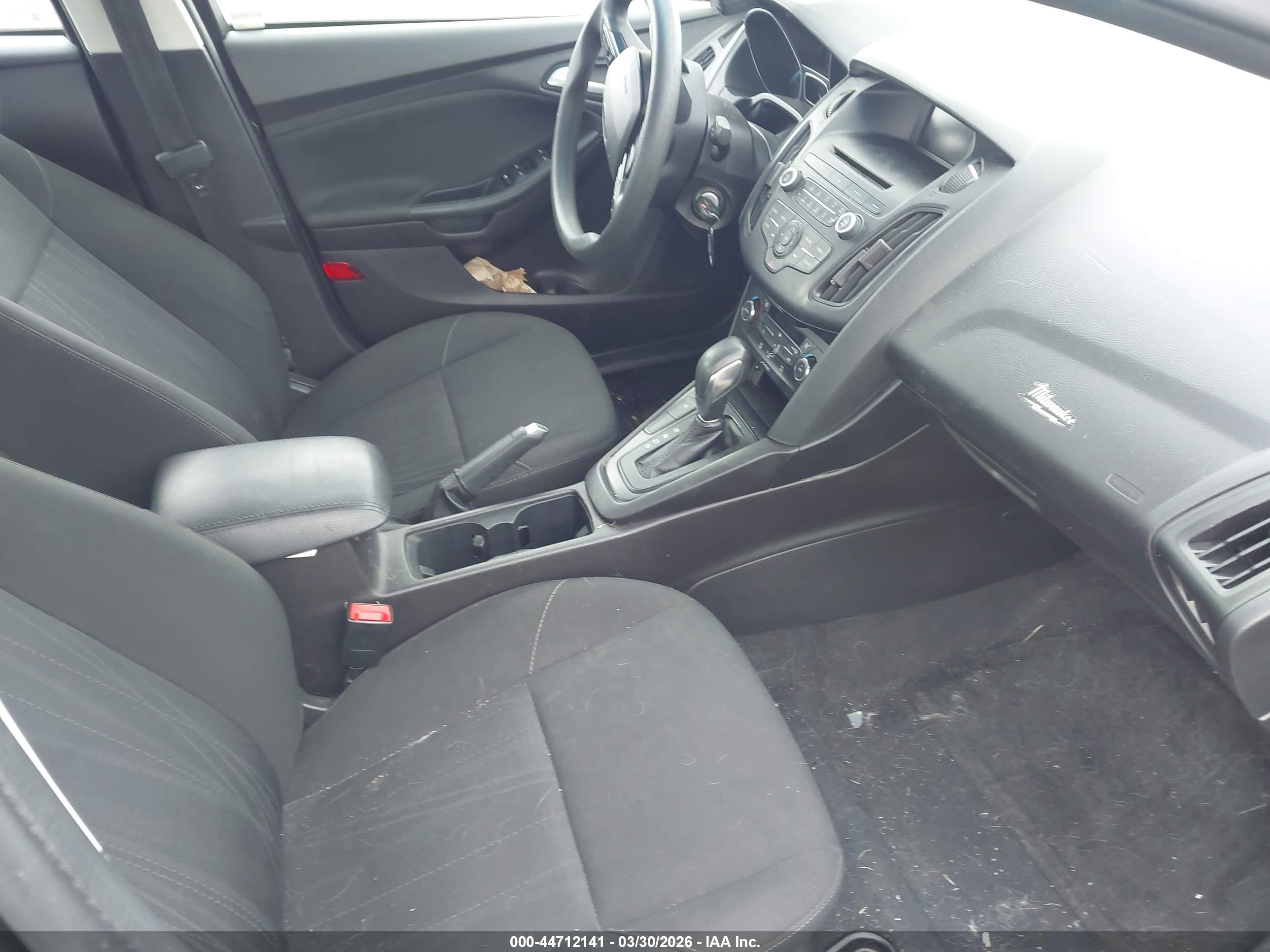 FORD FOCUS image 5