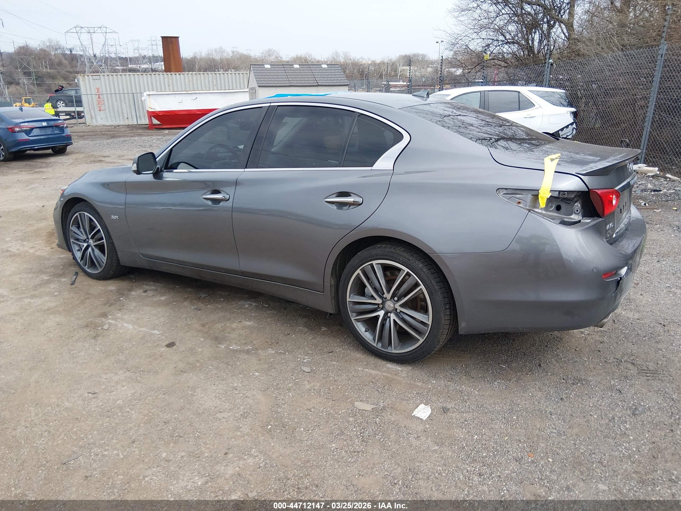 INFINITI Q50 image 3