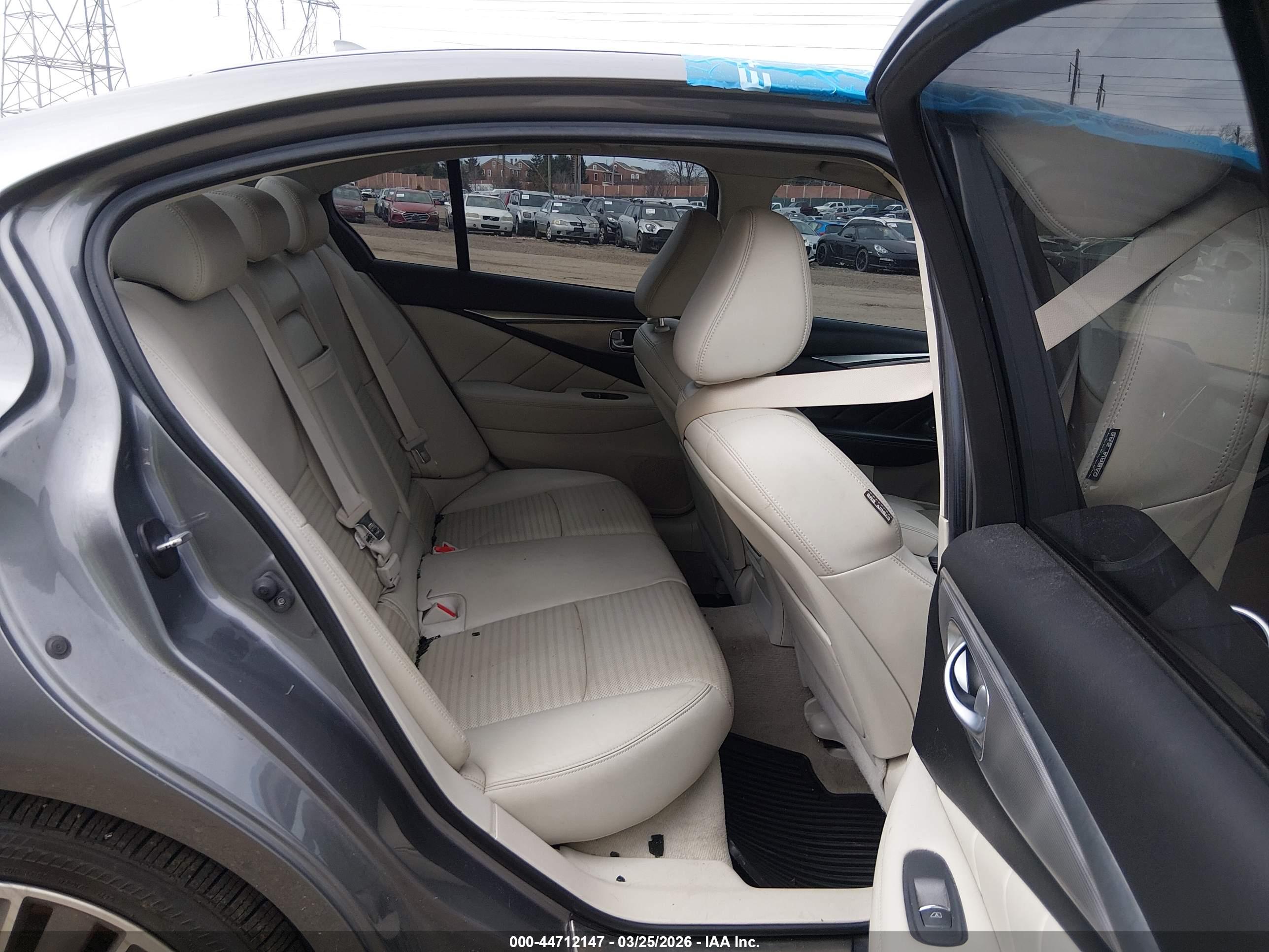 INFINITI Q50 image 8