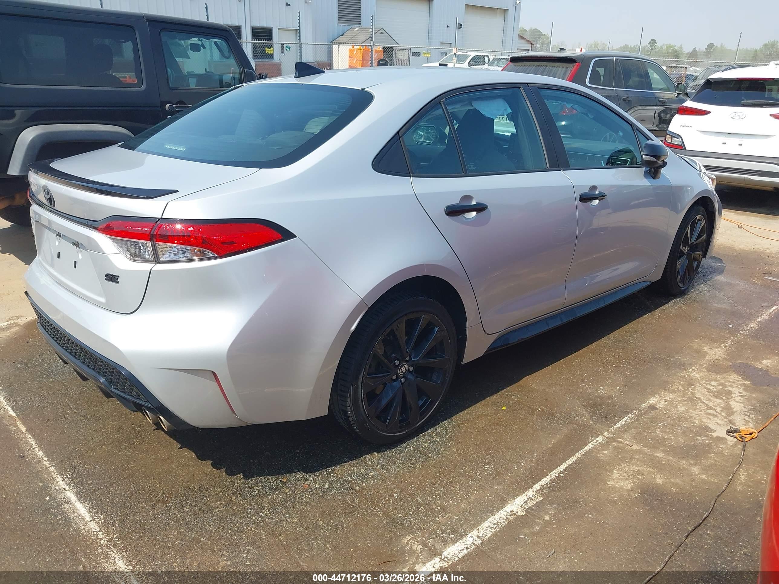 TOYOTA COROLLA image 4