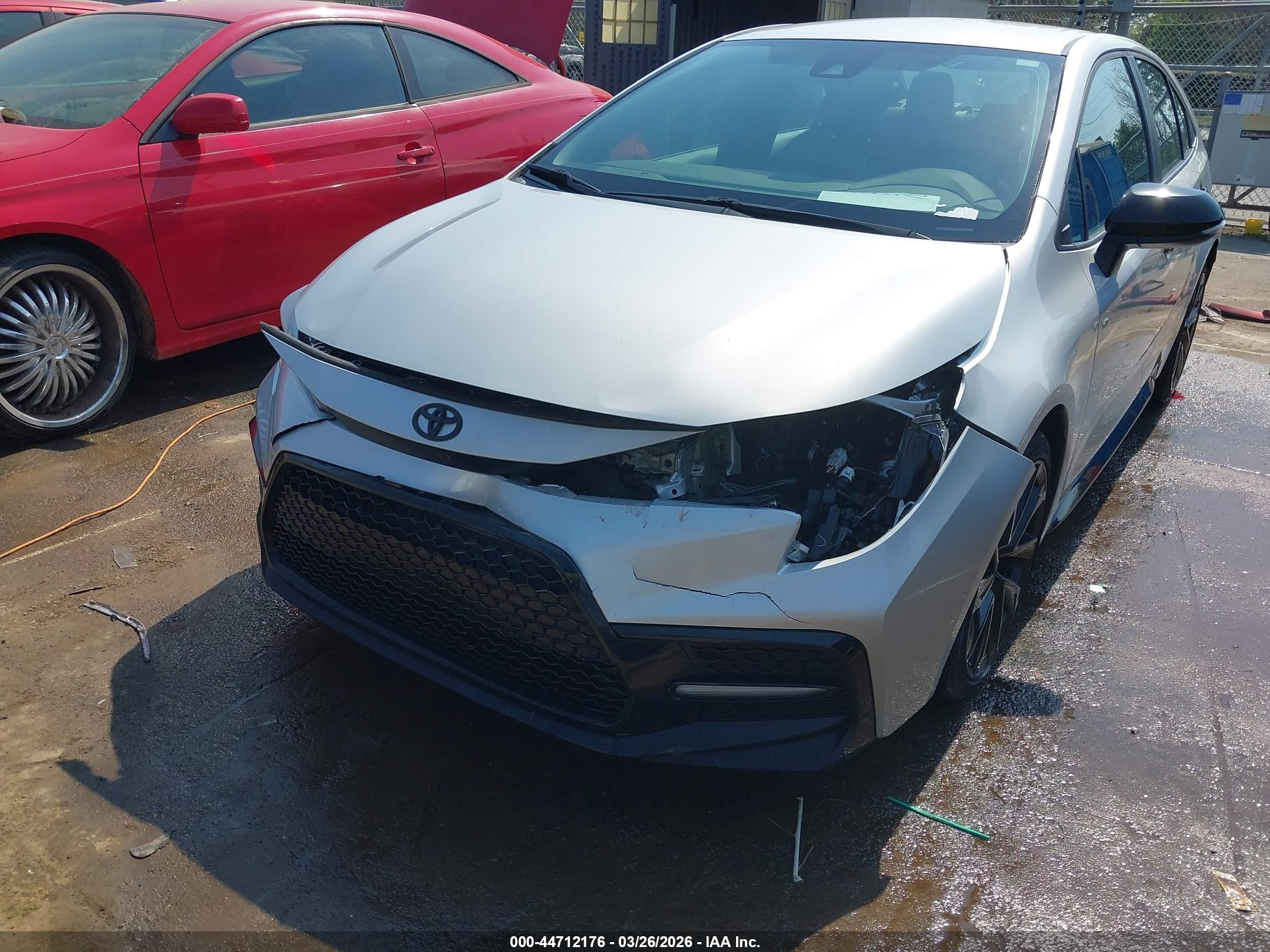 TOYOTA COROLLA image 6