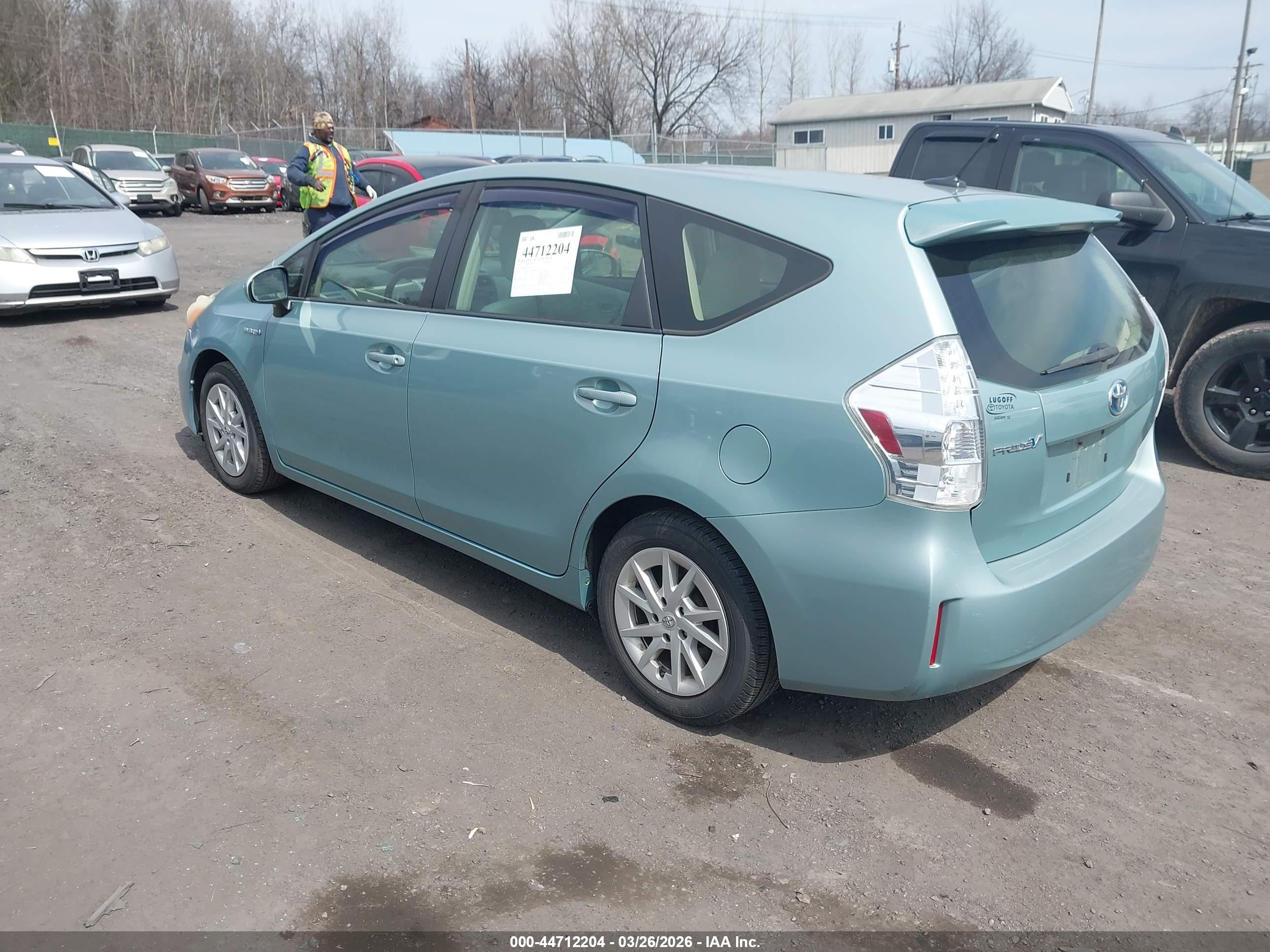 TOYOTA PRIUS image 3